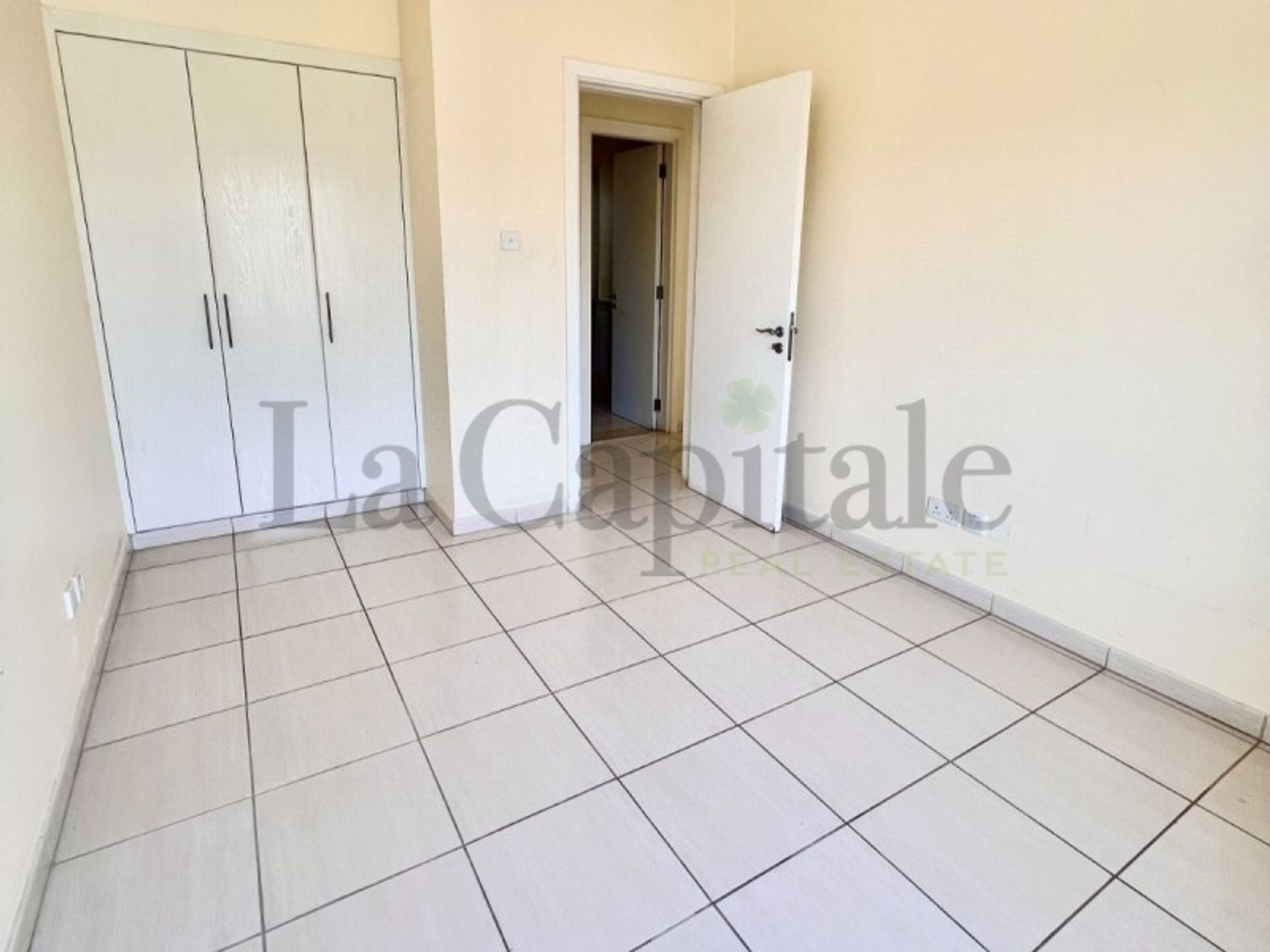 rumah dalam Dubai, Dubai 12646624