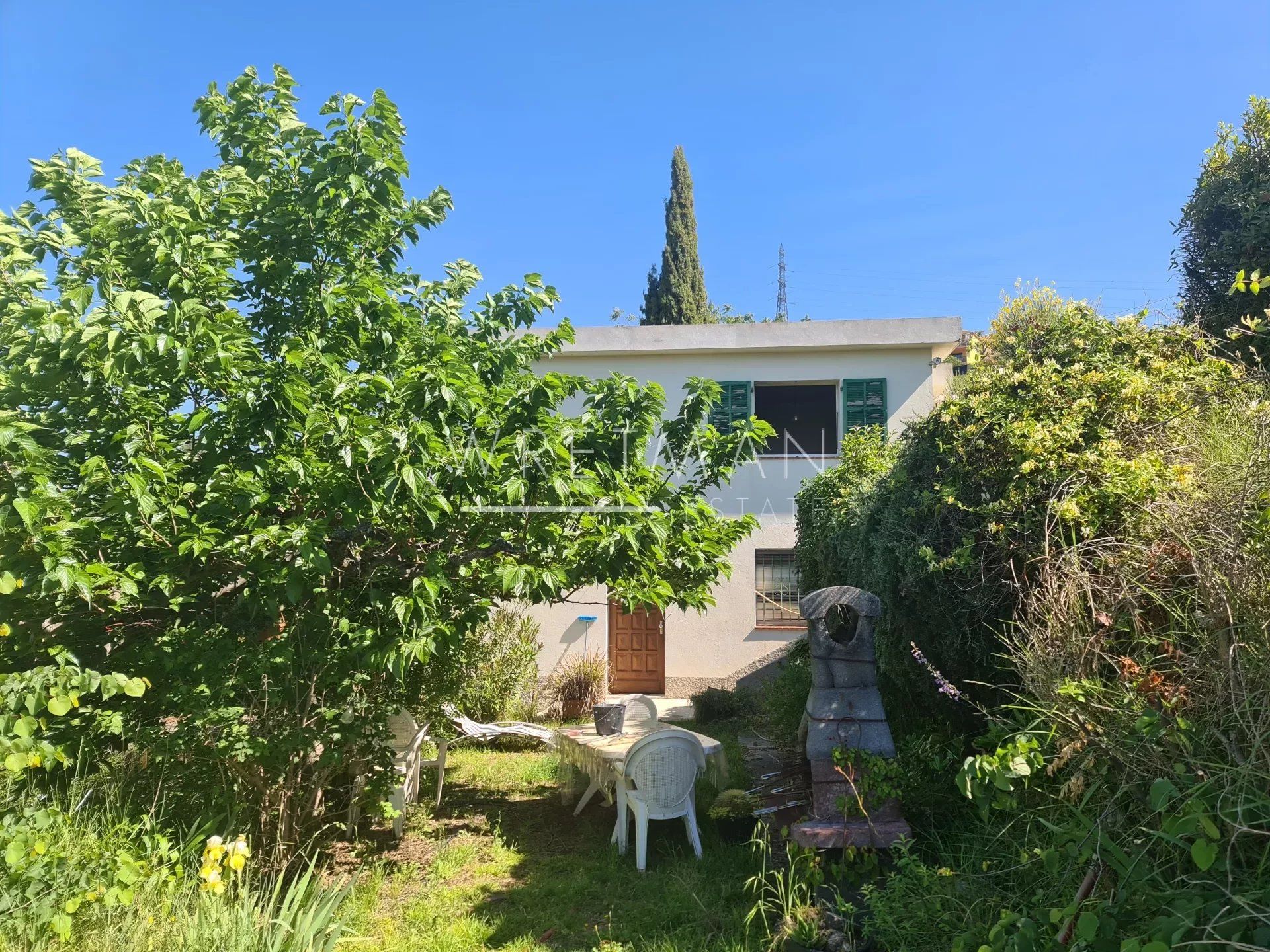 Hus i La Madeleine, Provence-Alpes-Cote d'Azur 12647221