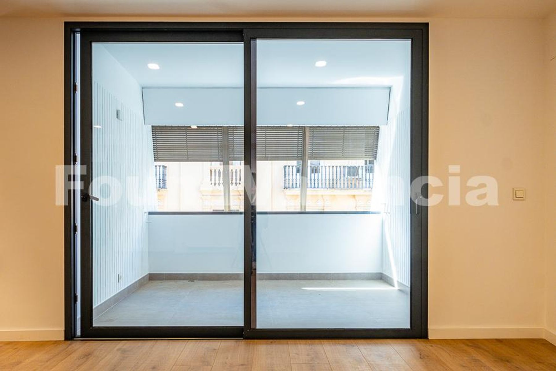 Condominium in València, Comunidad Valenciana 12647460