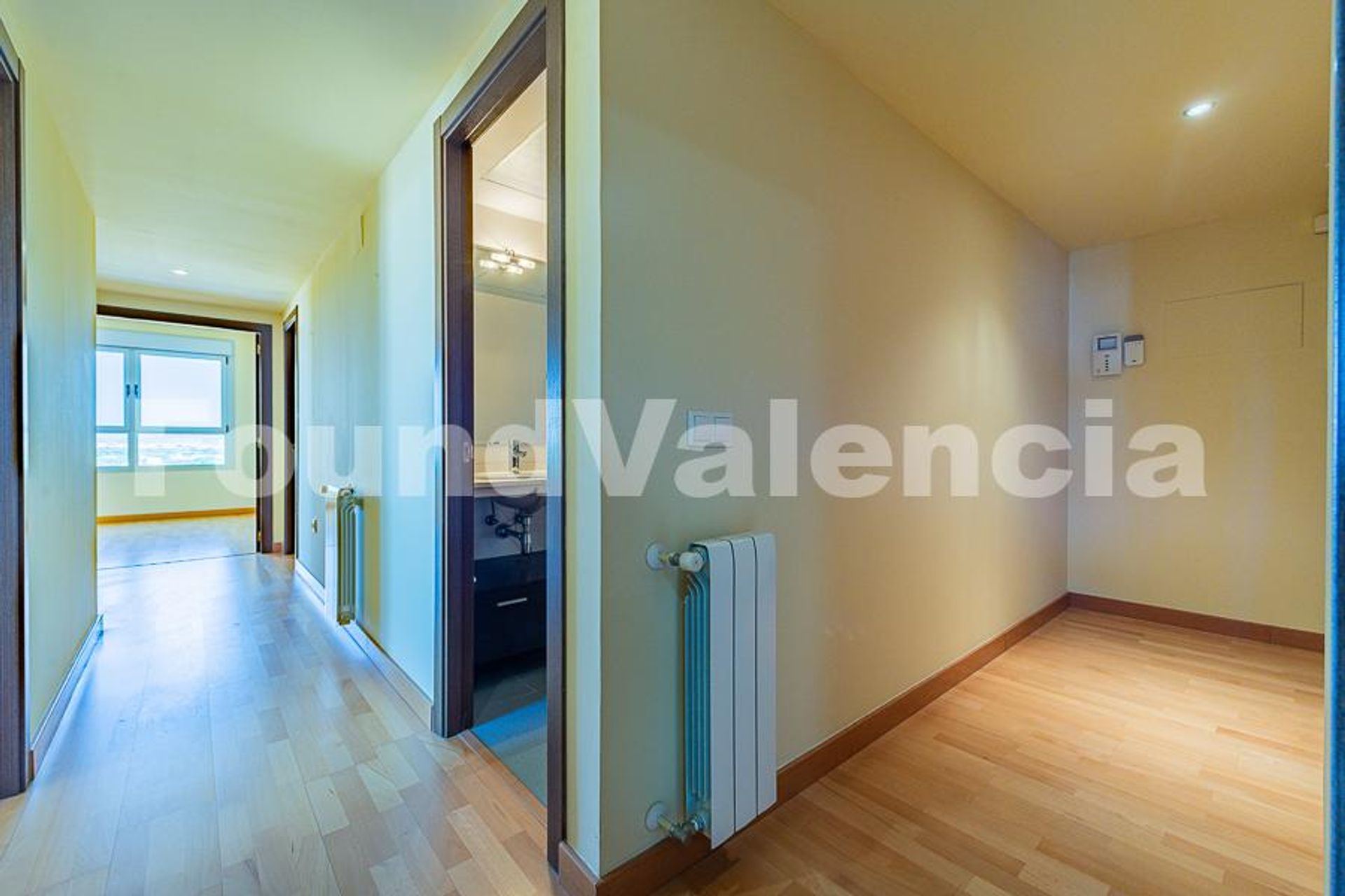 Condominium in Valencia, Valencia 12647505