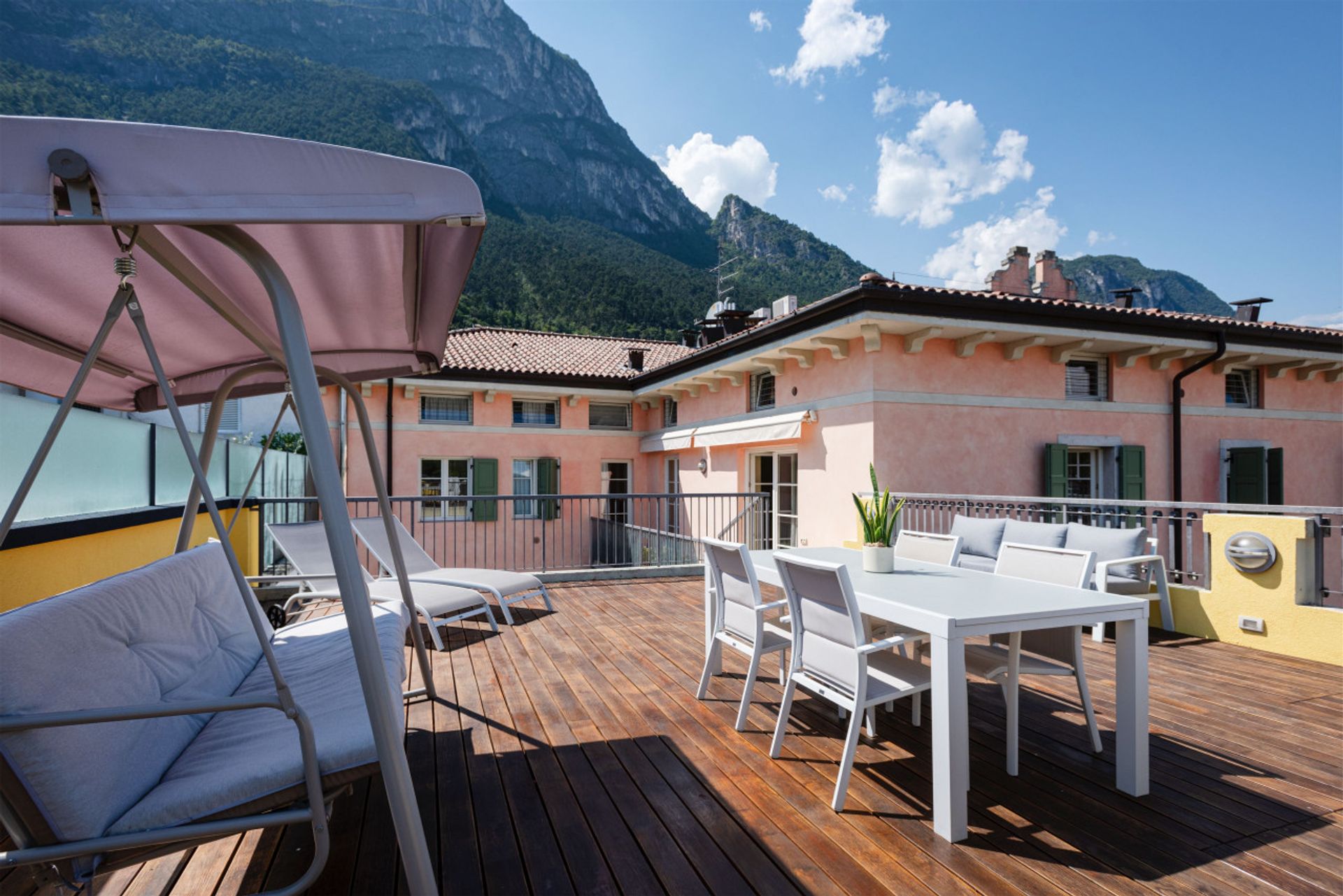 Osakehuoneisto sisään Riva del Garda, Trentino-Alto Adige 12648379