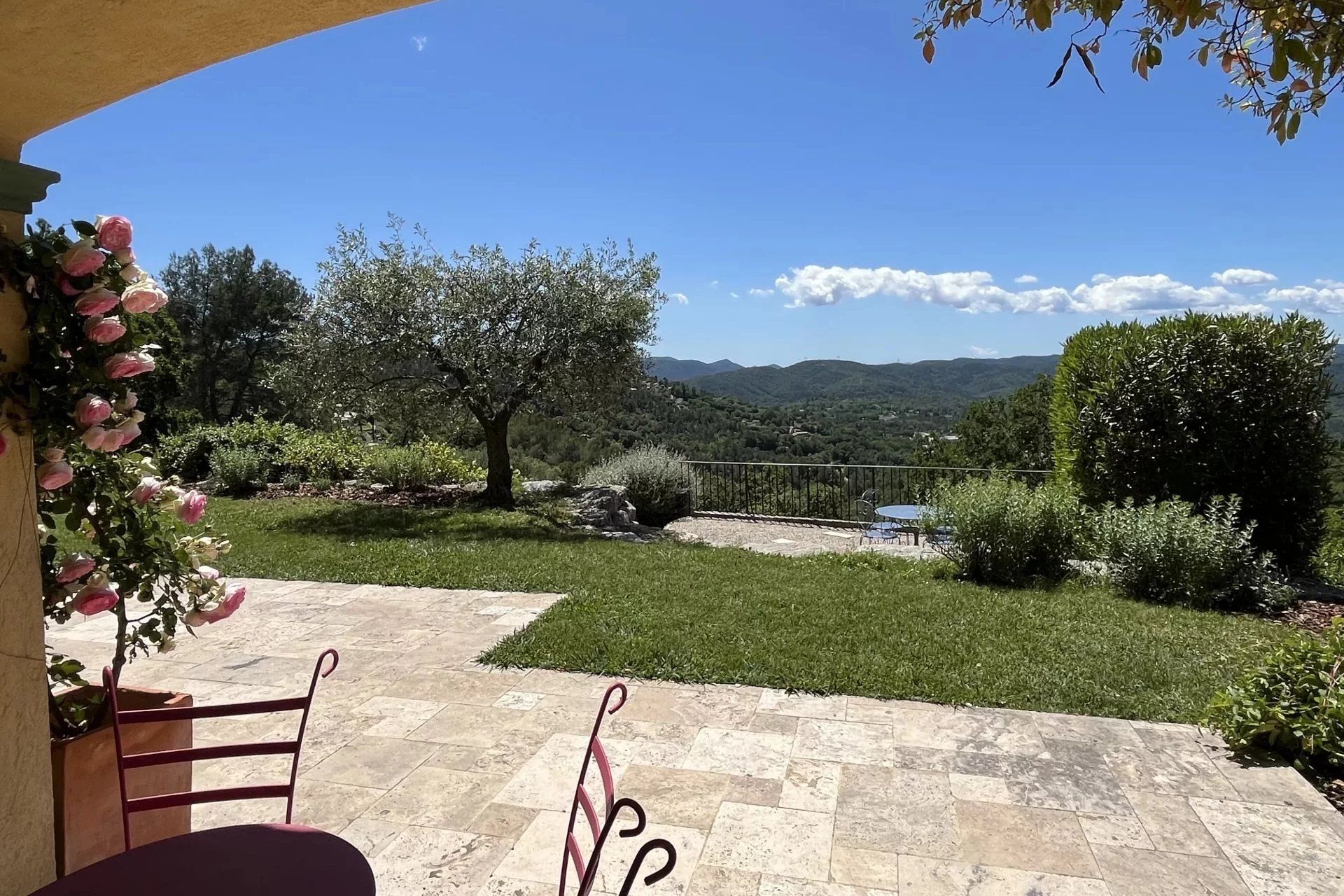 Rumah di Montauroux, Provence-Alpes-Cote d'Azur 12648429