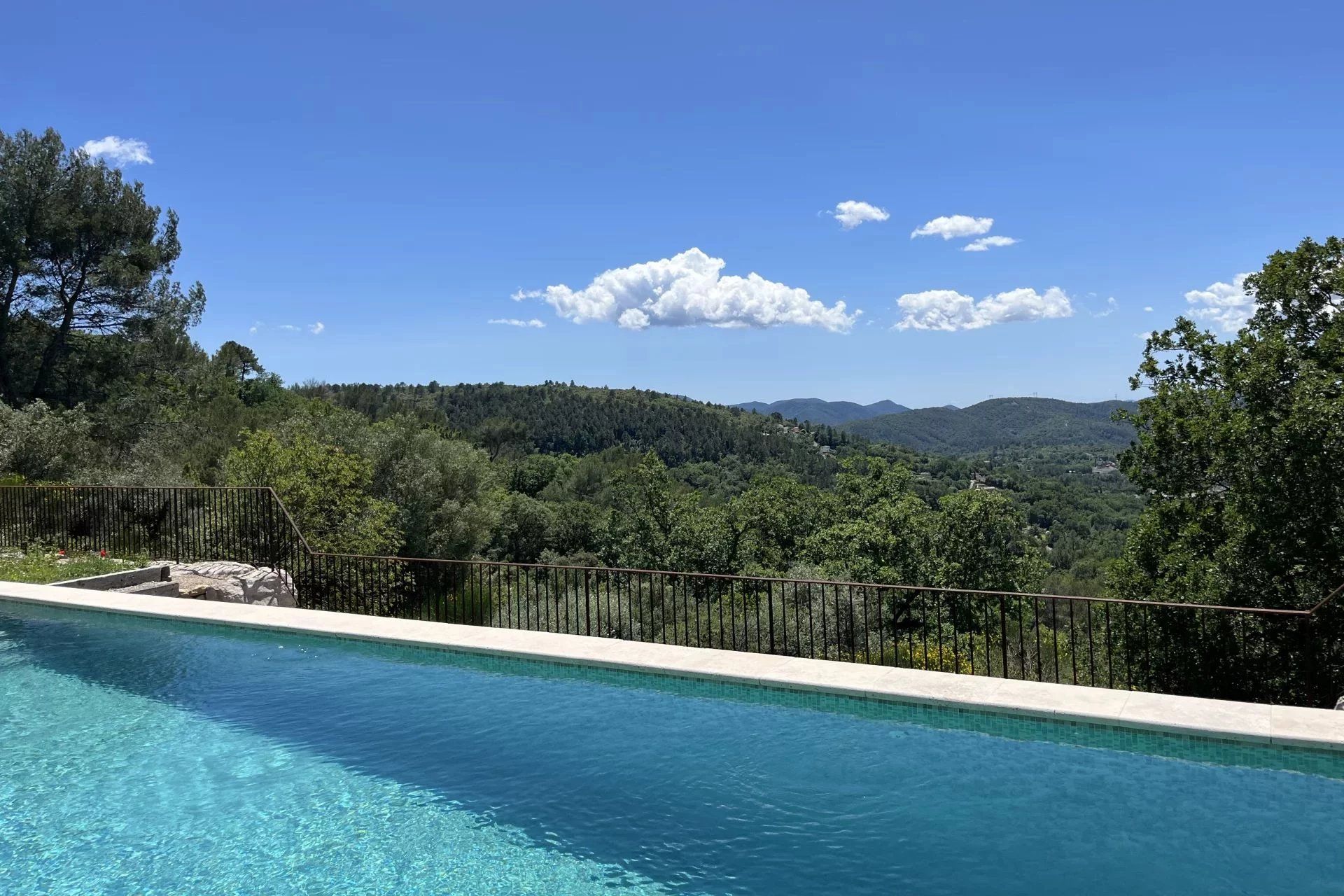 Rumah di Montauroux, Provence-Alpes-Cote d'Azur 12648429