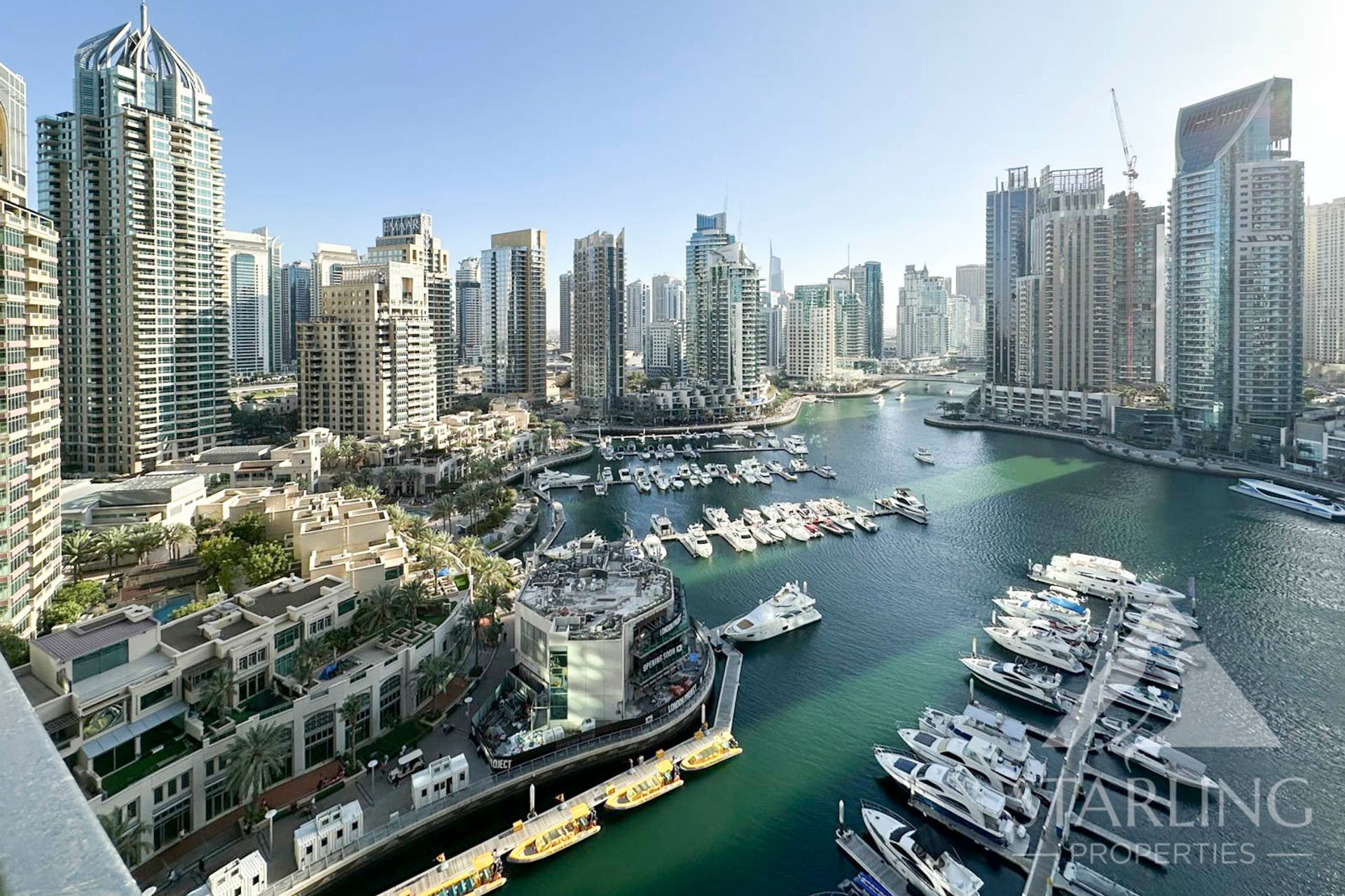 Condominium in Dubai, Dubai 12649162