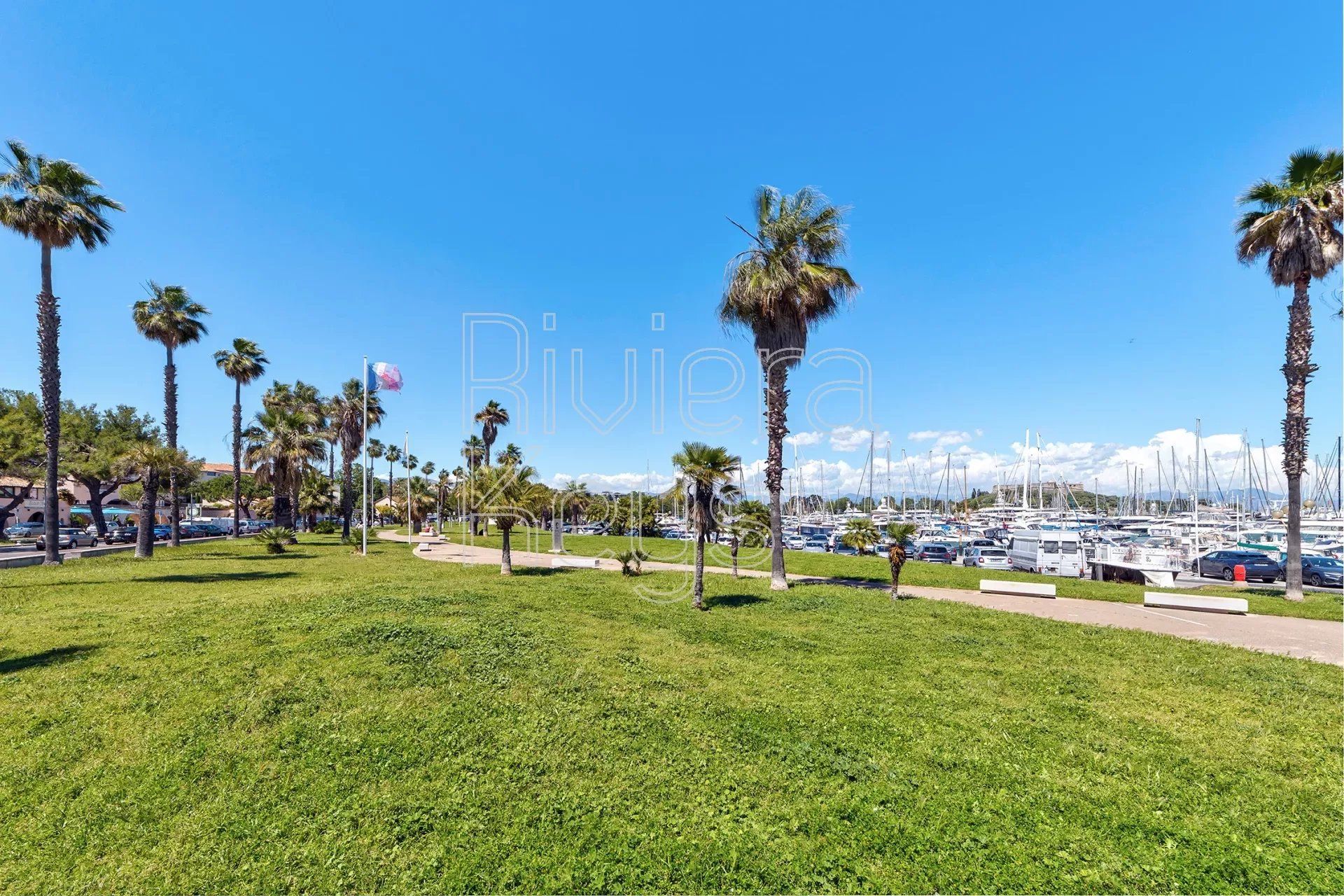 Condominio nel Antibes, Alpes-Maritimes 12649309