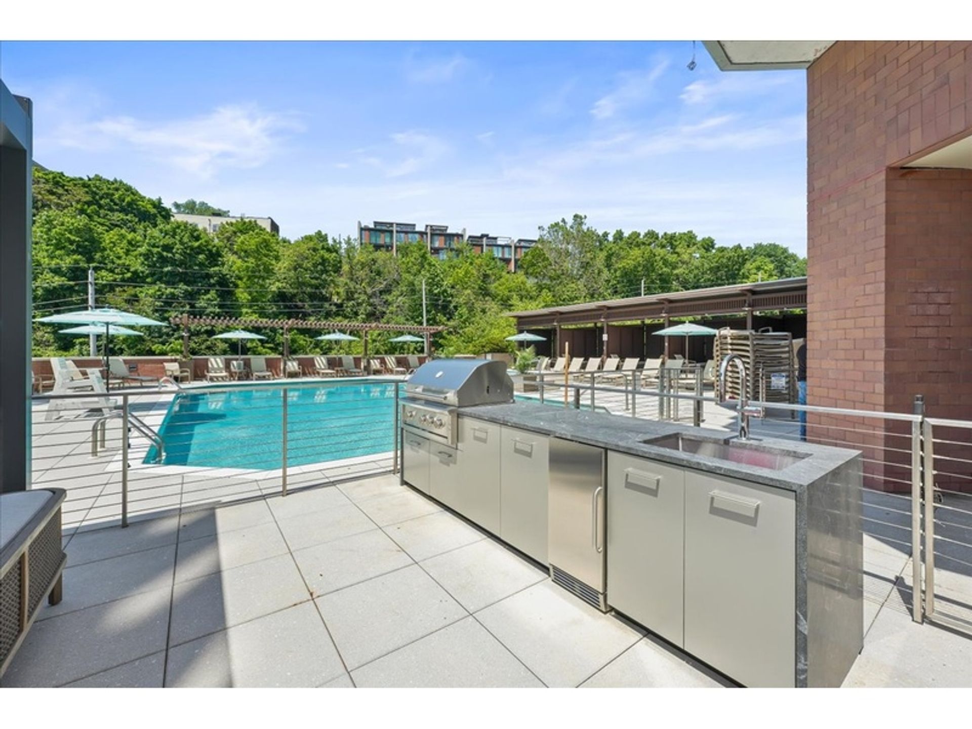 Condominio en Edgewater, New Jersey 12650037