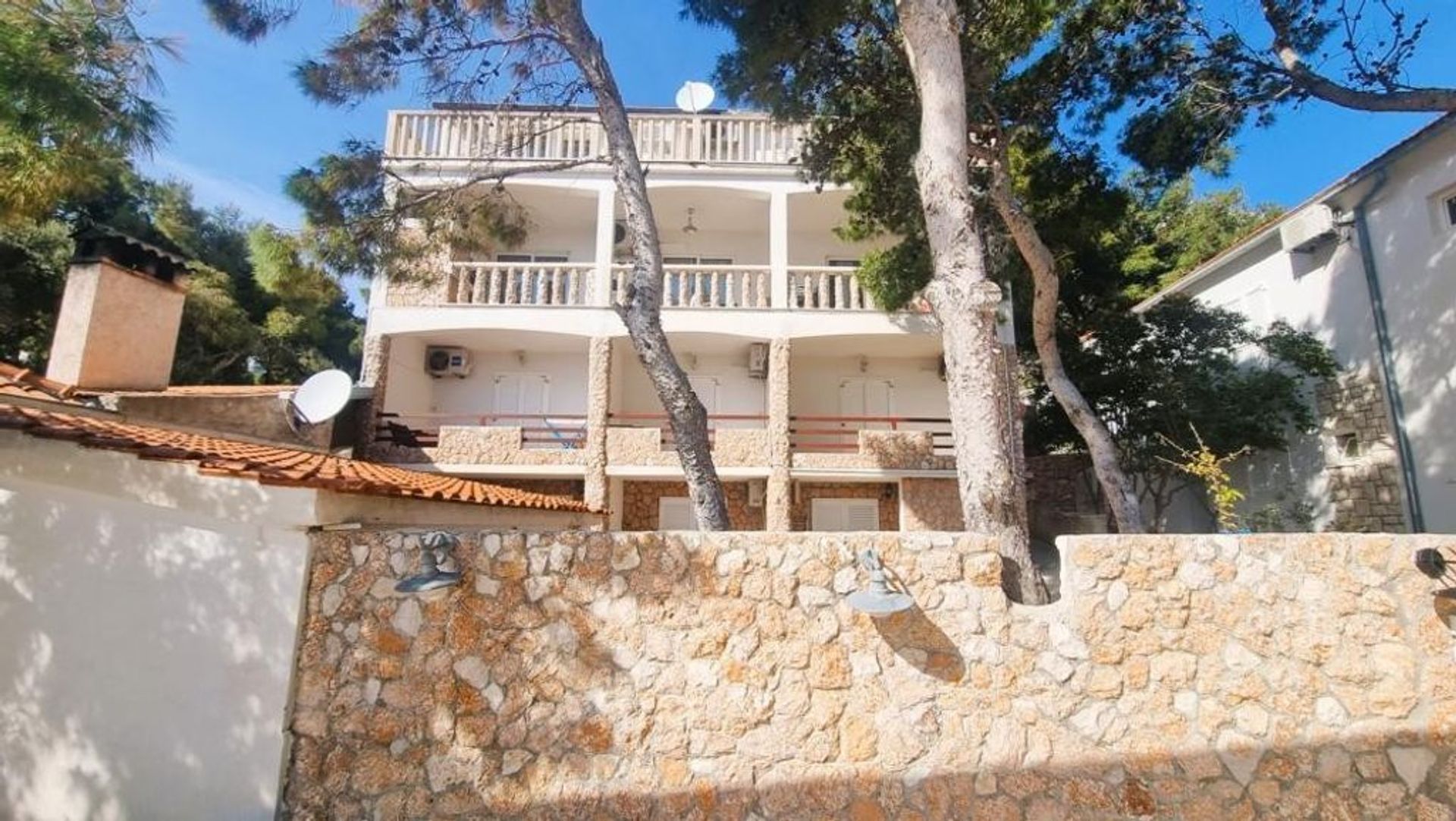 Perindustrian dalam Hvar, Split-Dalmatia County 12650146