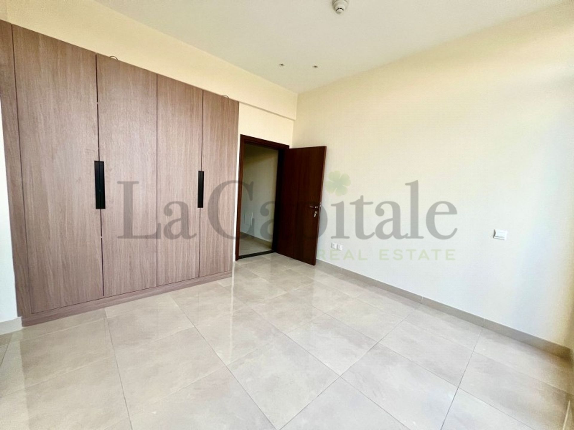 rumah dalam Dubai, Dubai 12650155