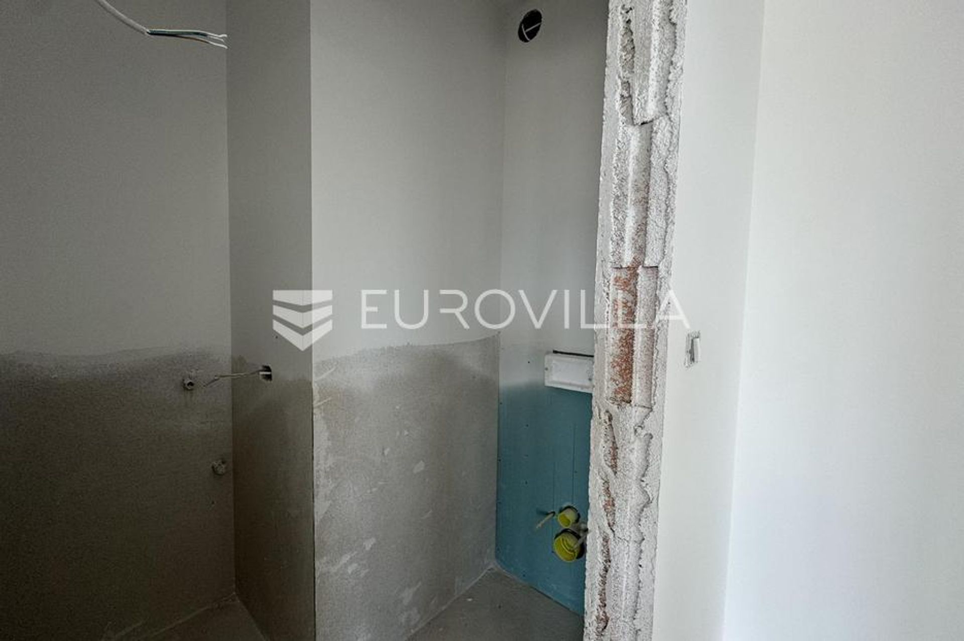 Condominio en Pula, Istarska Županija 12650300