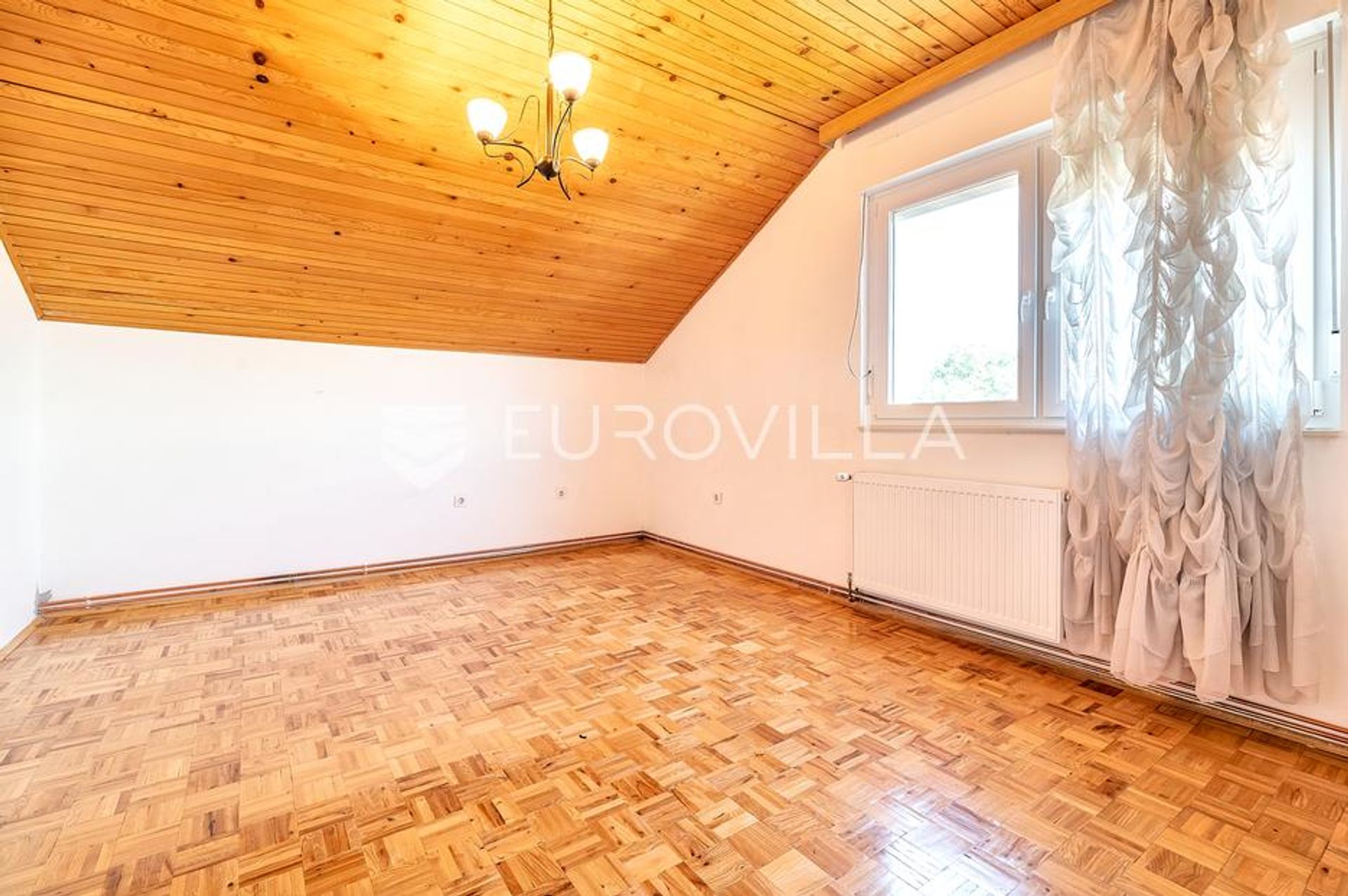 casa en Vukomerec, Zagreb, Grad 12650319