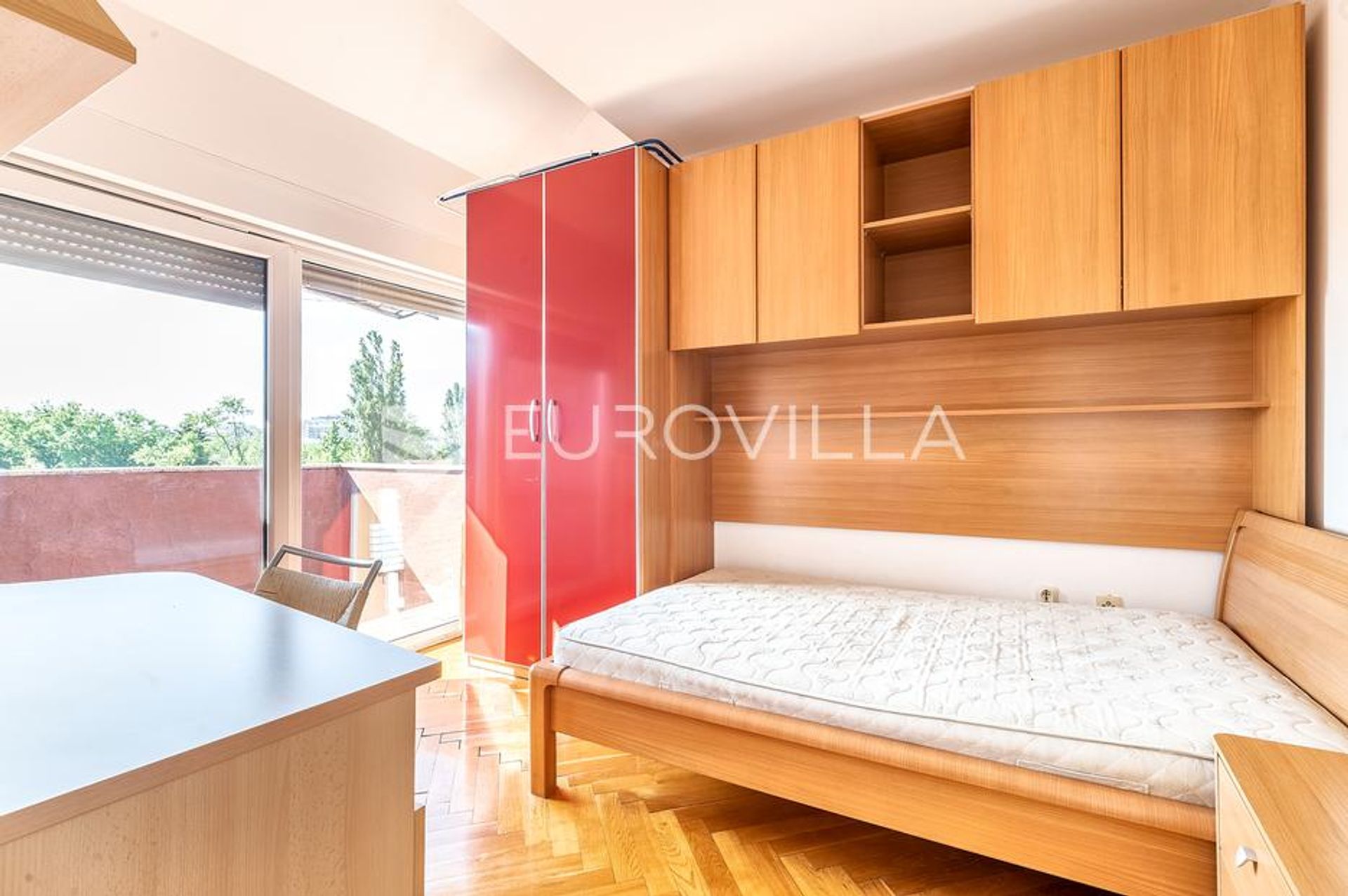 Condominio en Vrapce, Zagreb, Graduado 12650402