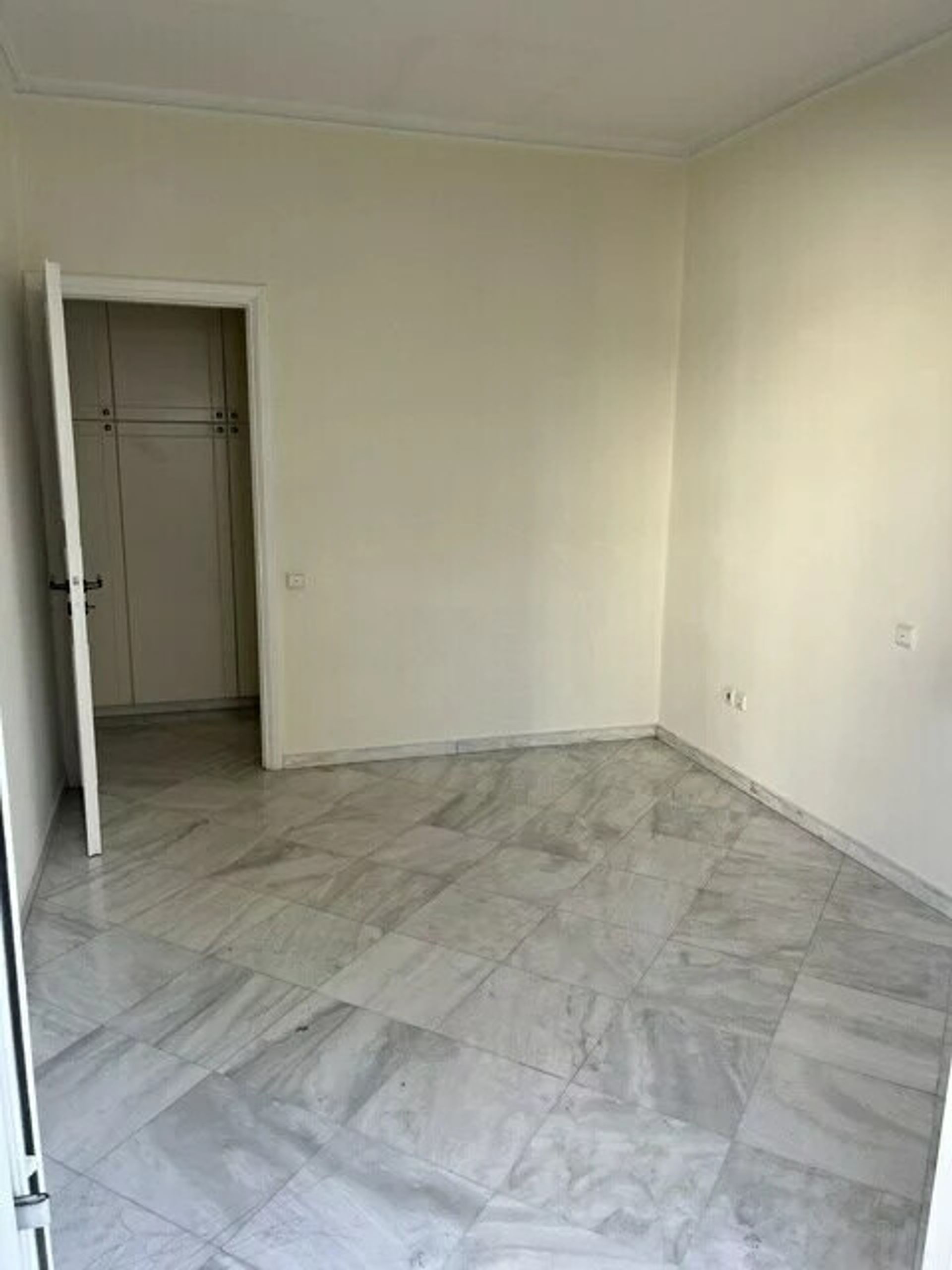 Condominio nel Nikea,  12650789