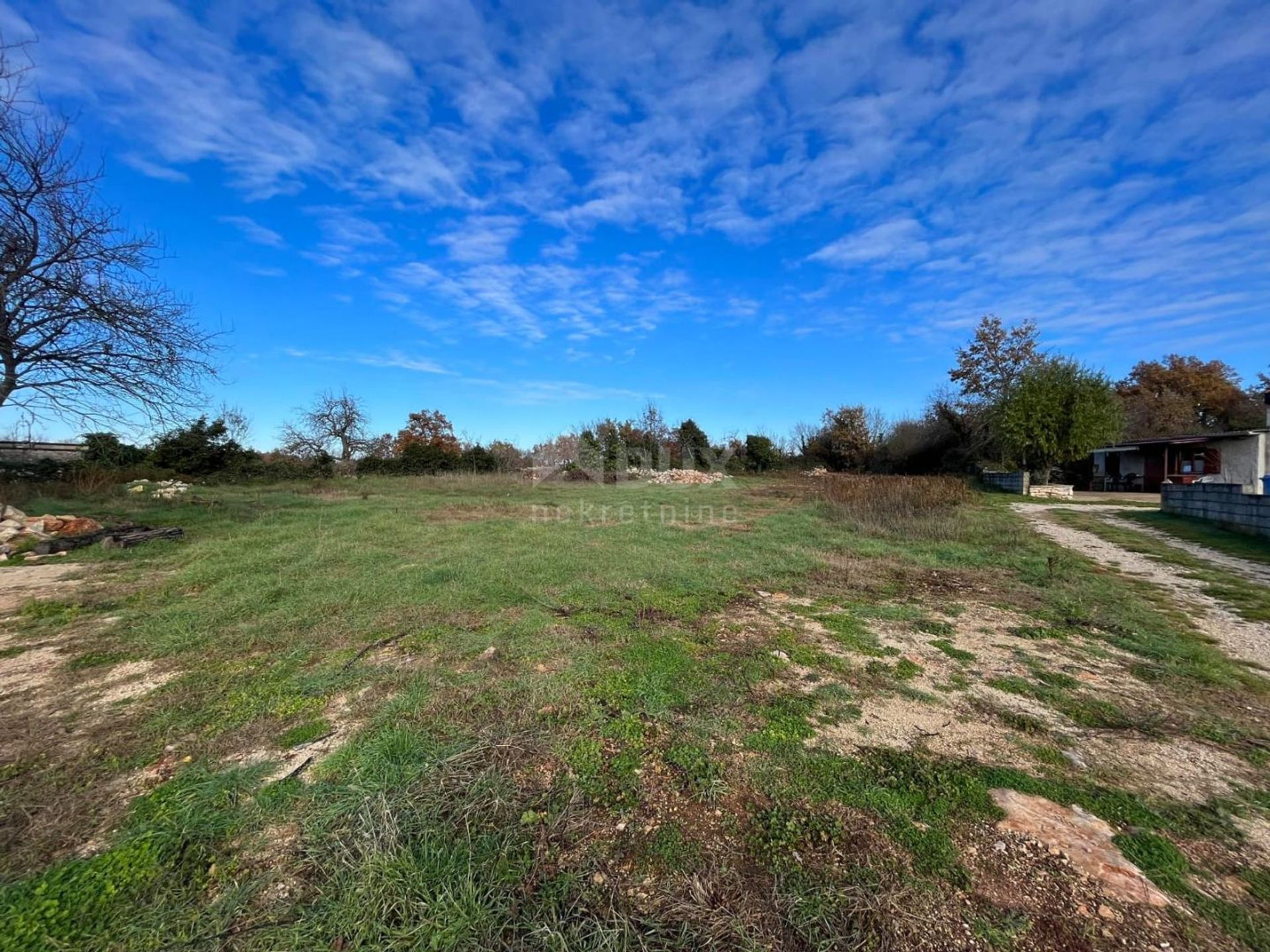 Tierra en Svetvinčenat, Istria County 12651330