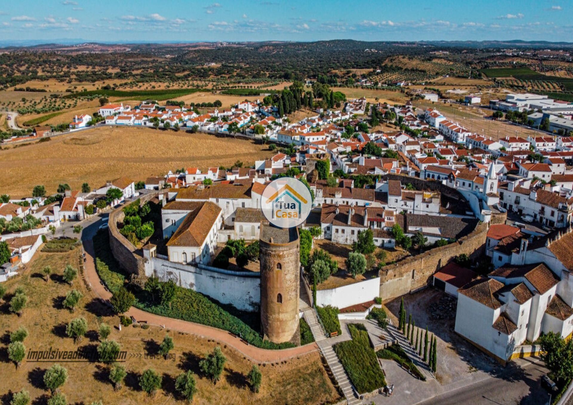 Hus i Redondo, Évora District 12652478