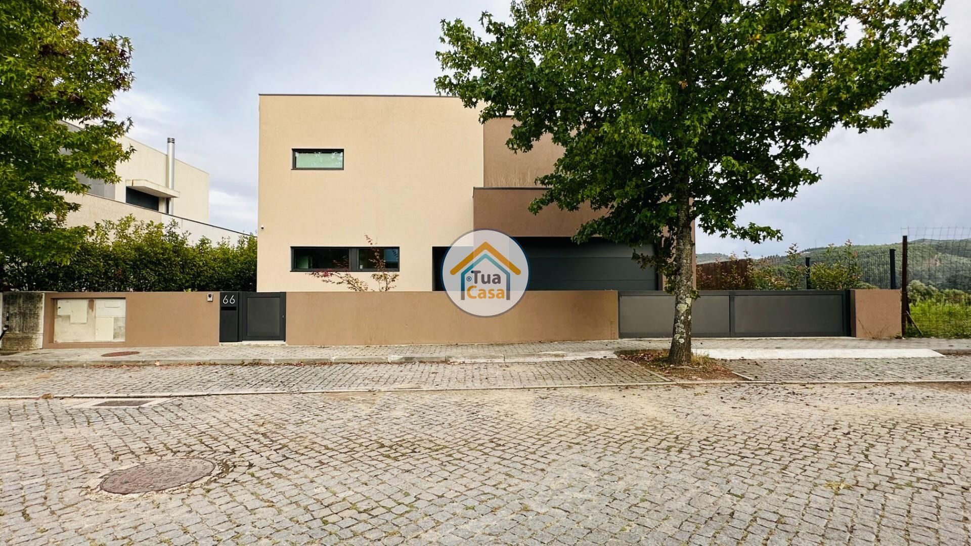 Hus i Agrela, Porto 12652489