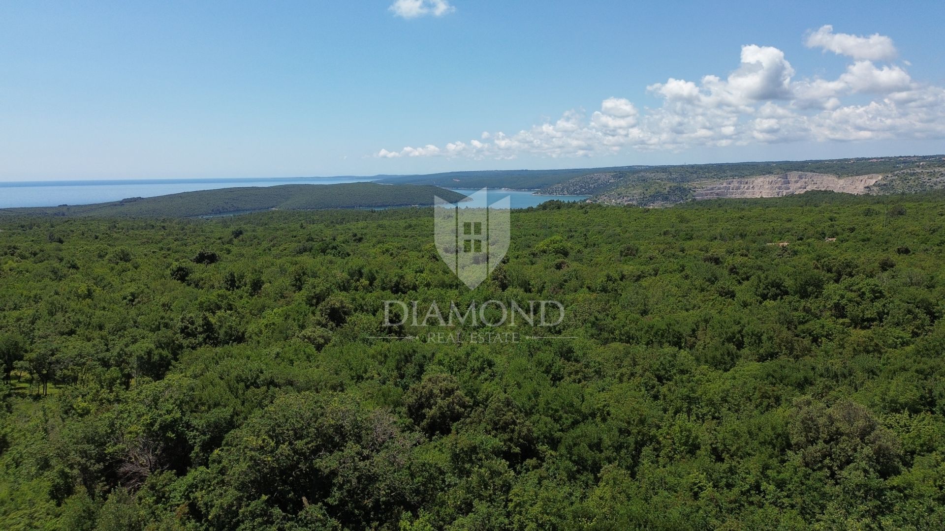 Land im Labin, Istria County 12652872