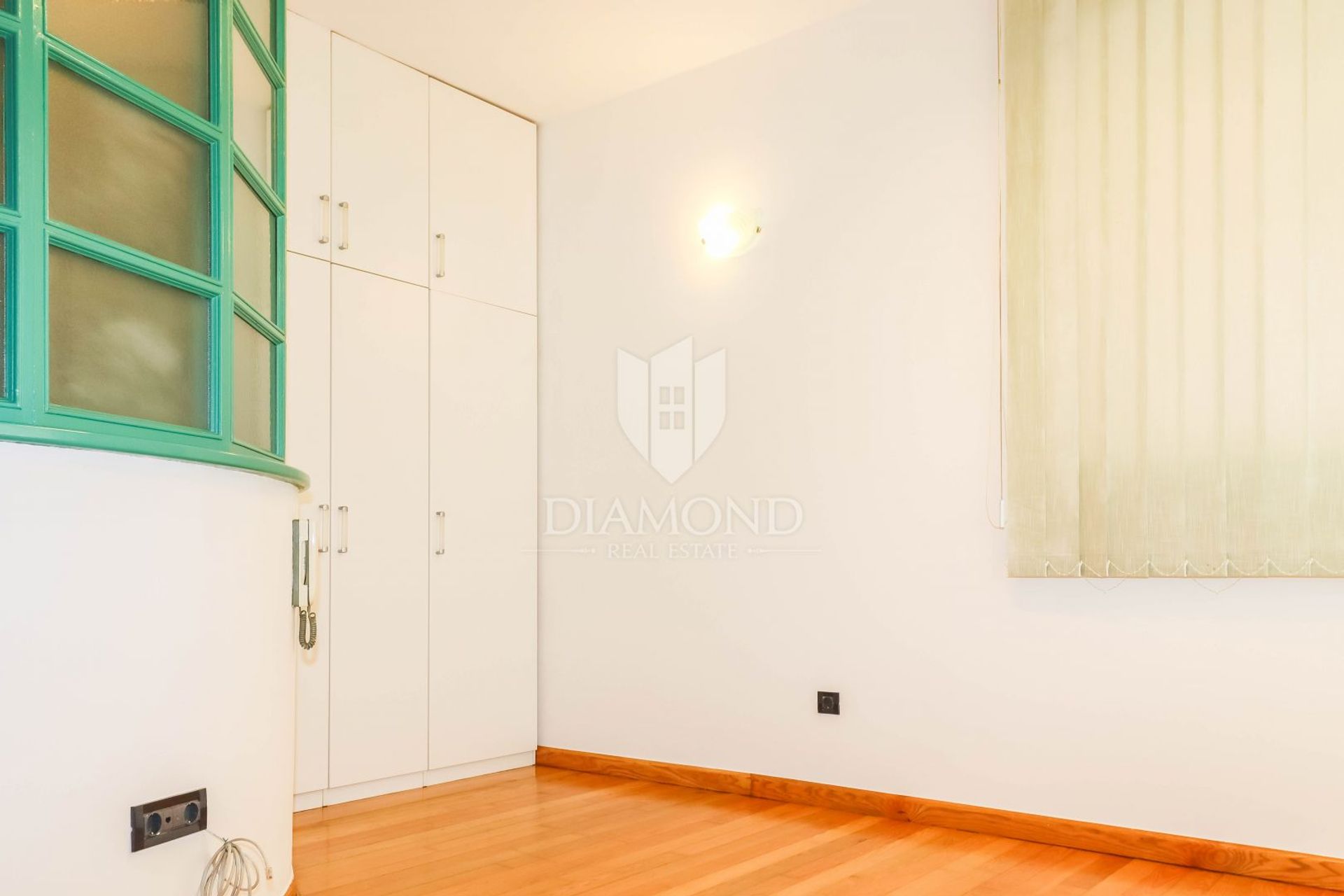 Office in Rovinj, Istria County 12652949