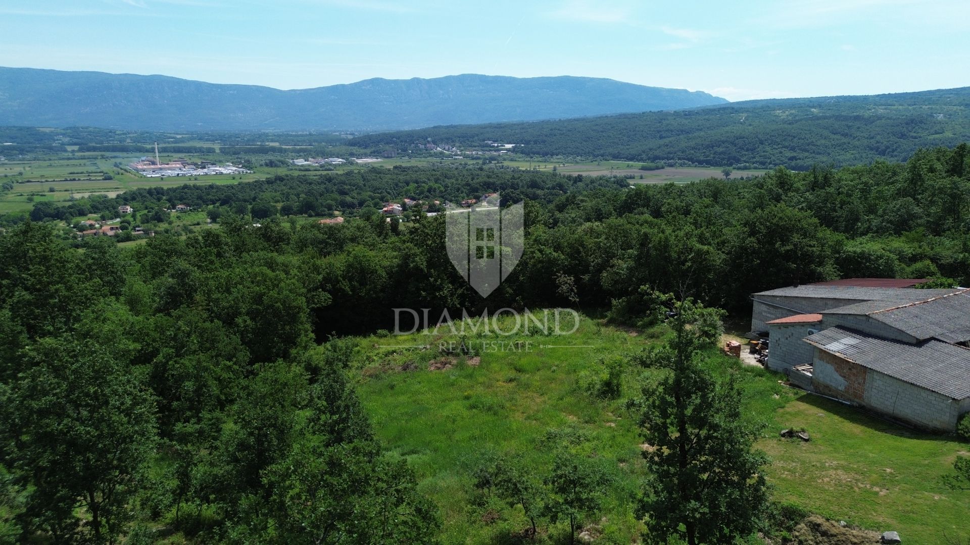 Land in Pican, Istarska Zupanija 12652950