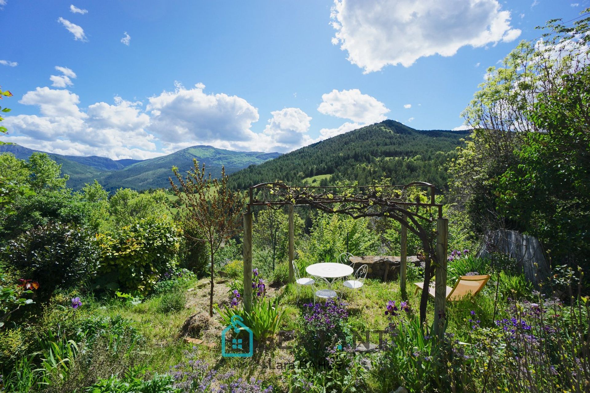 Hus i Saint-Jacques, Provence-Alpes-Côte d'Azur 12653496