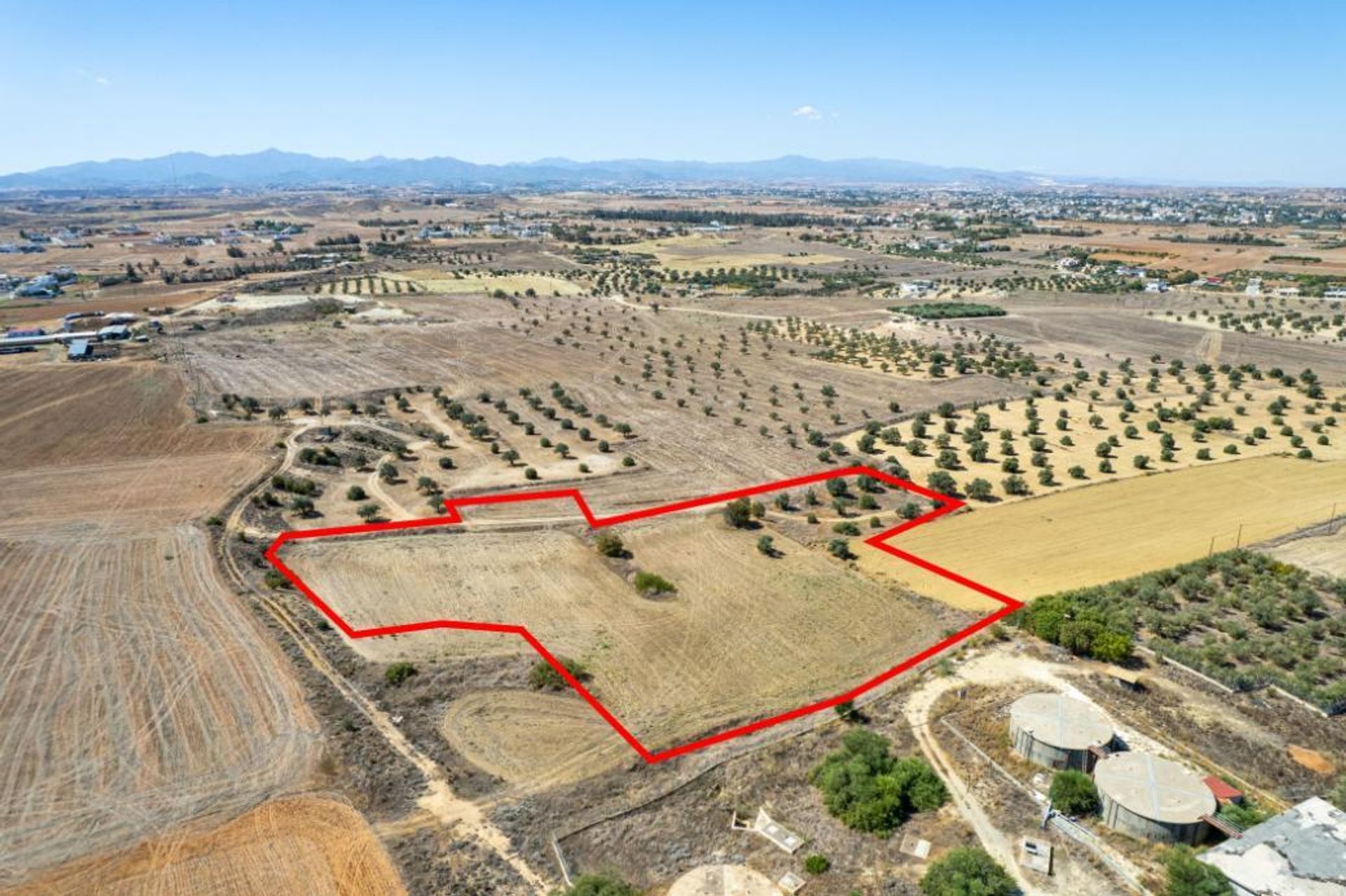 Land im Lakatamia, Nicosia 12653727