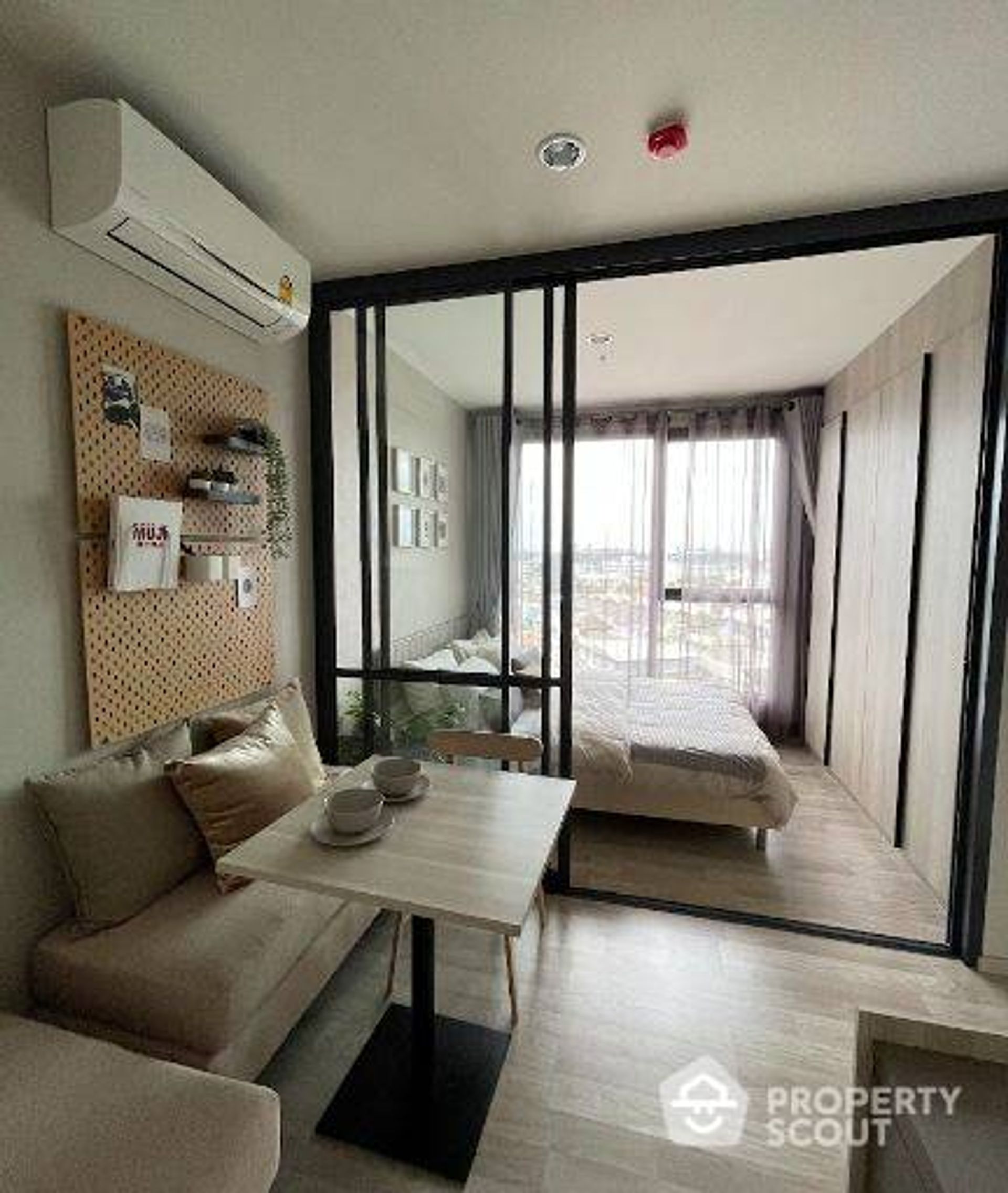 Condominio en Ban Khlong Samrong, Samut Prakan 12654428