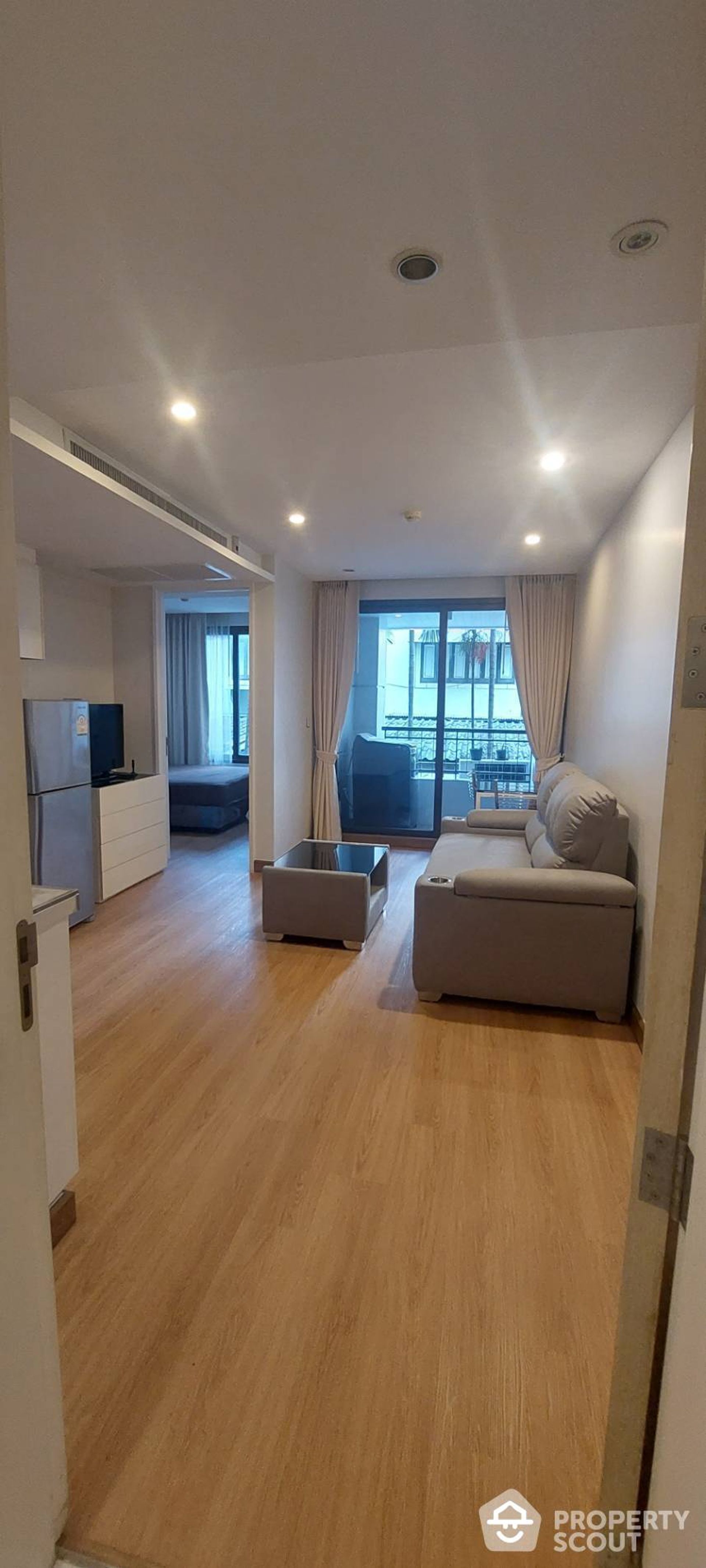 Condominium in Bang Rak, Krung Thep Maha Nakhon 12654517