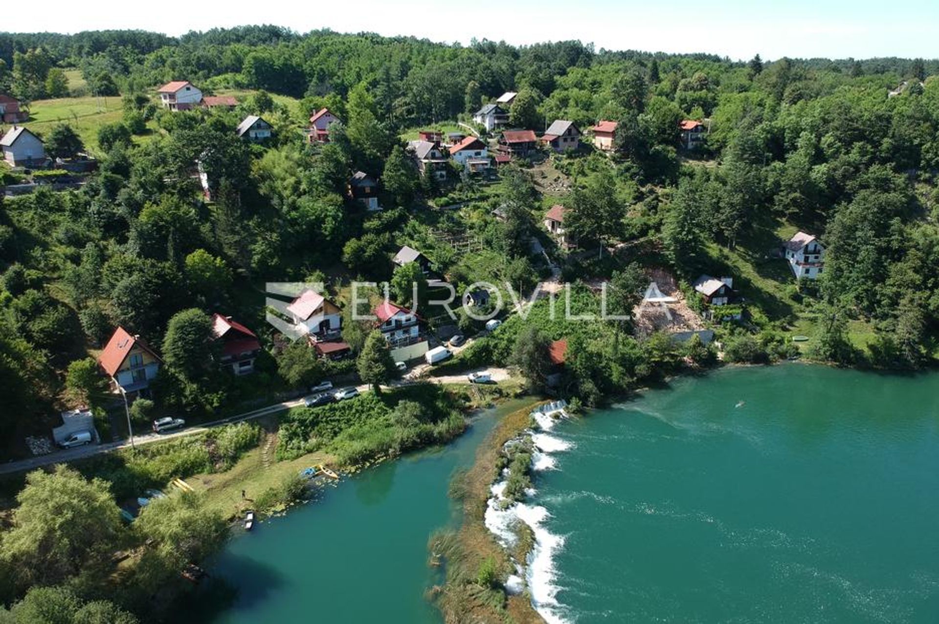 casa en Dobrenići, Karlovačka županija 12662079