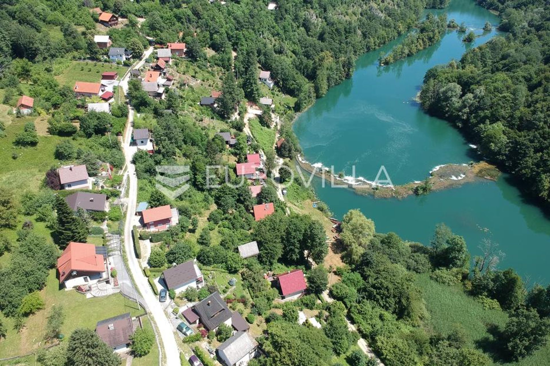 casa en Dobrenići, Karlovačka županija 12662079