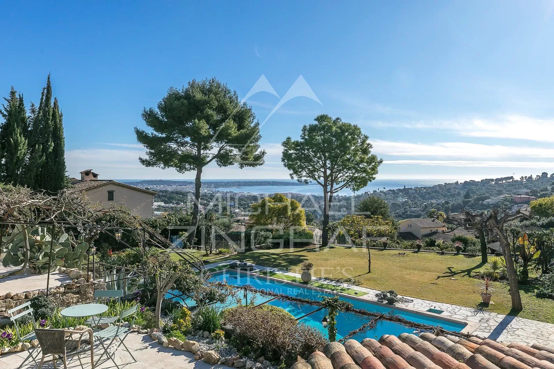 住宅 在 Antibes, Alpes-Maritimes 12664396