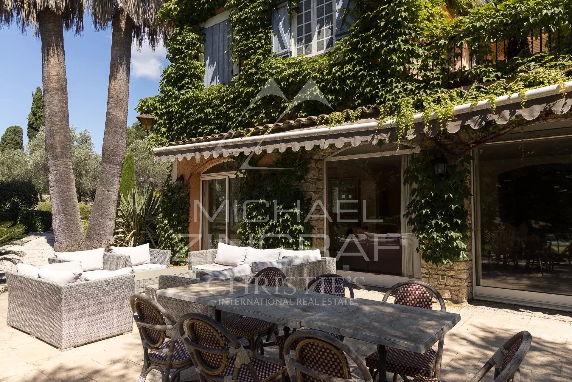 Hus i Mougins, Alpes-Maritimes 12664404