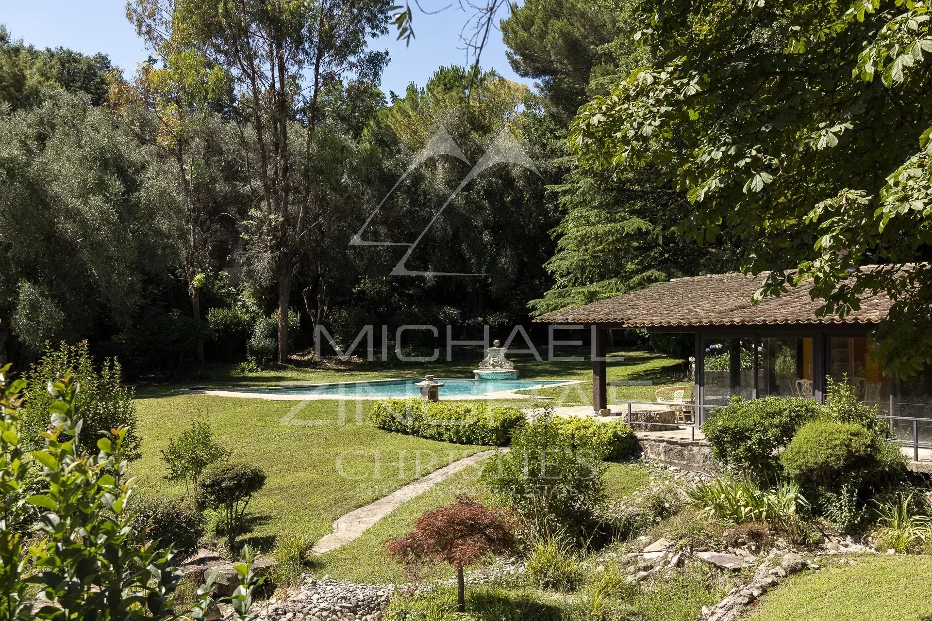 Rumah di Mougins, Alpes-Maritimes 12664404