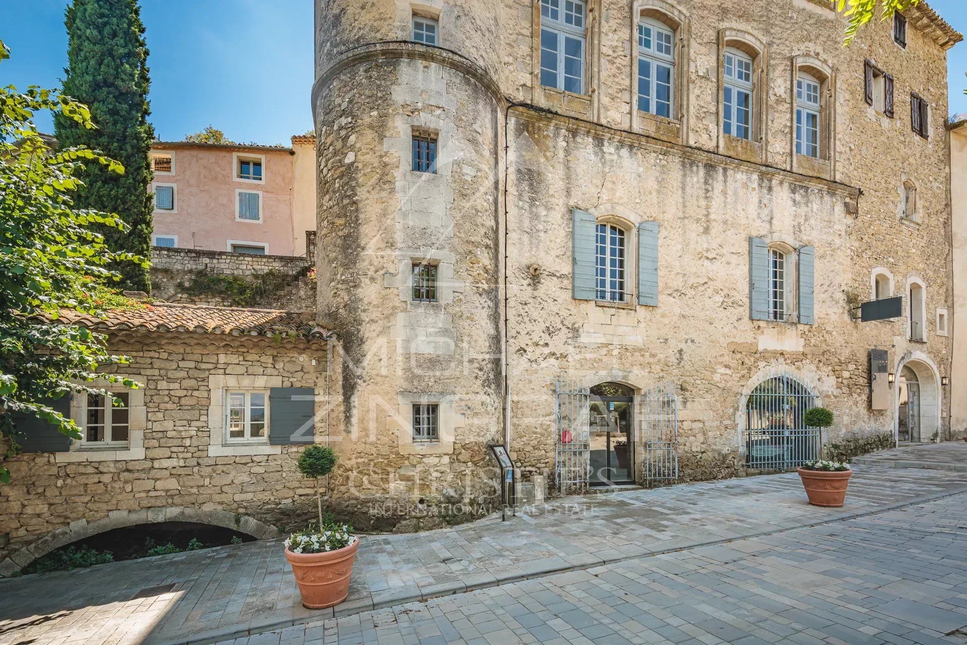 Hus i Menerbes, Provence-Alpes-Cote d'Azur 12664419