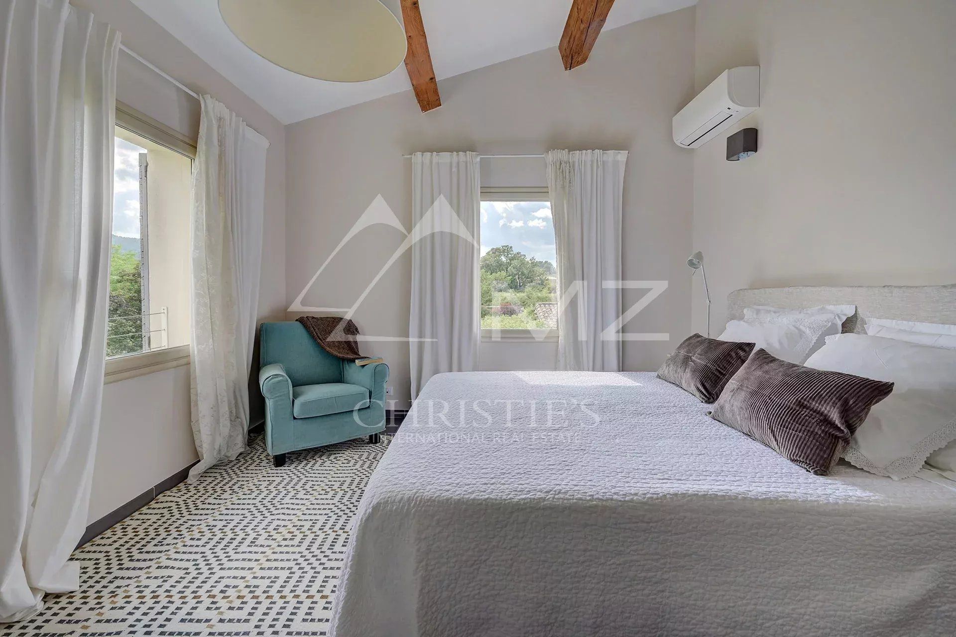 בַּיִת ב Saint-Saturnin-lès-Apt, Vaucluse 12664420