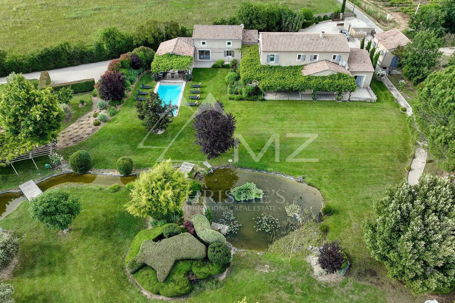 בַּיִת ב Saint-Saturnin-les-Apt, Provence-Alpes-Cote d'Azur 12664420