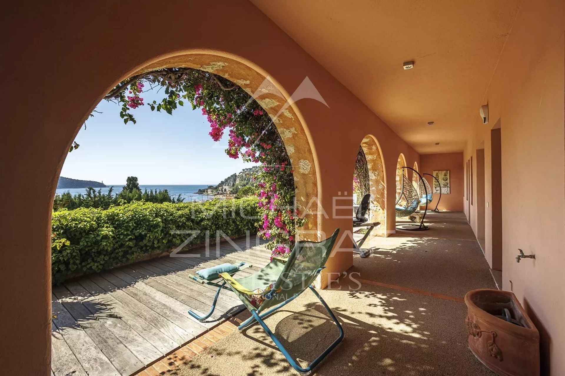 Condominium in Villefranche-sur-Mer, Alpes-Maritimes 12664424