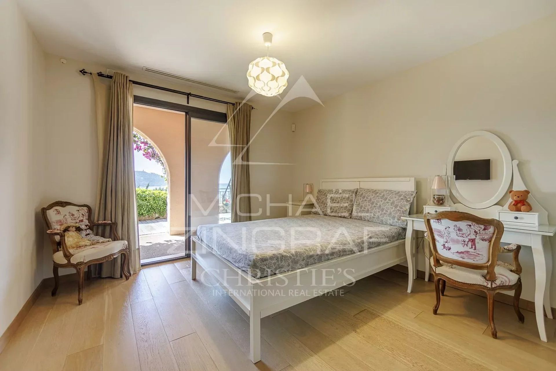 Condominium in Villefranche-sur-Mer, Alpes-Maritimes 12664424