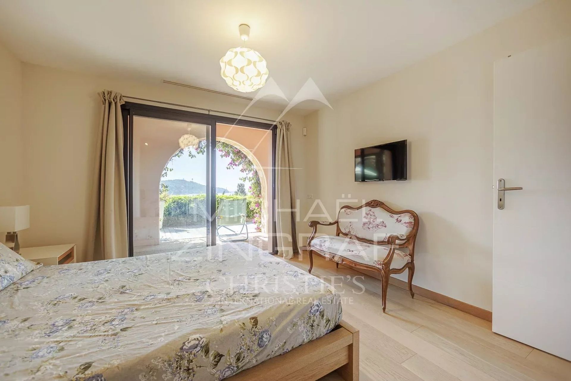 Condominium in Villefranche-sur-Mer, Alpes-Maritimes 12664424