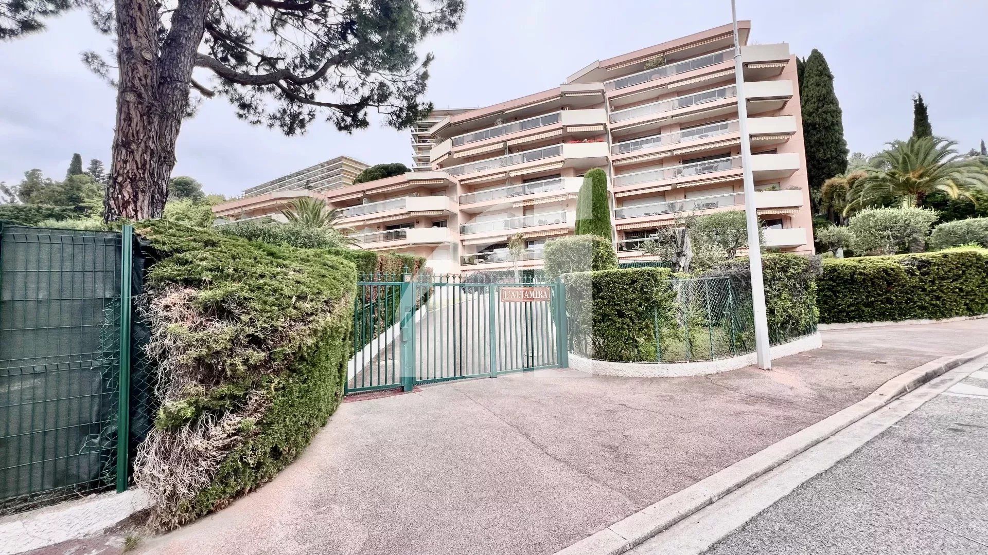 Condominium in Nice, Alpes-Maritimes 12664491