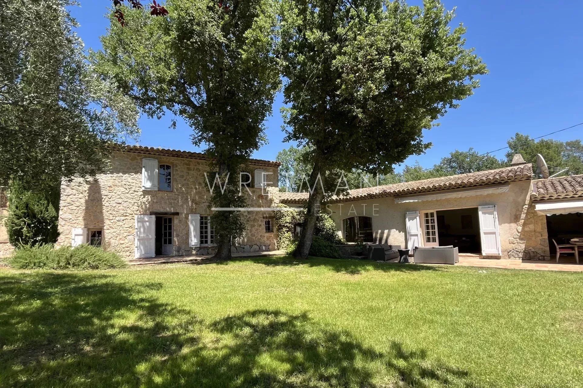 rumah dalam Saint-Paul-en-Foret, Provence-Alpes-Côte d'Azur 12664533