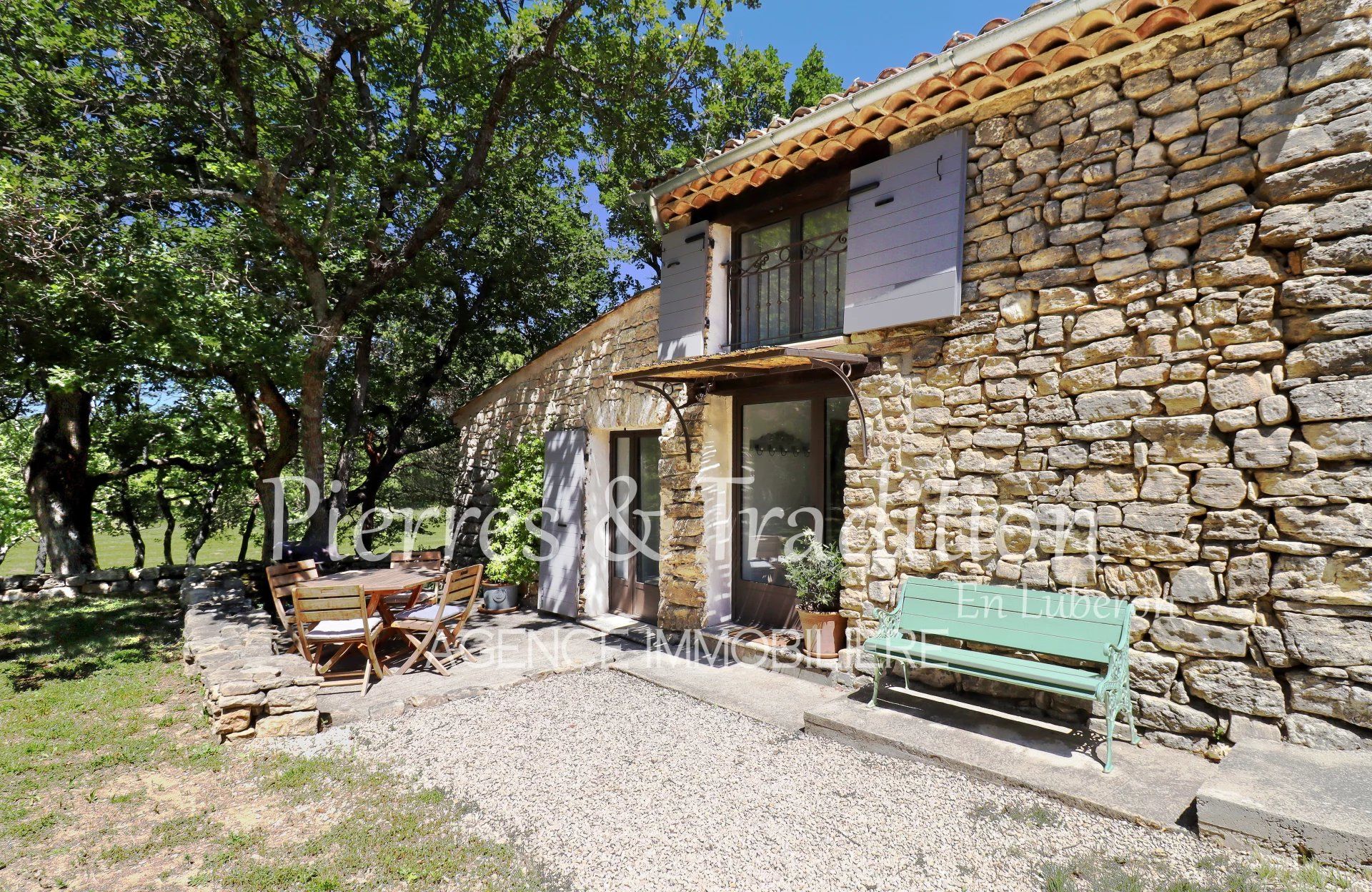 Casa nel Saint-Martin-de-Castillon, Vaucluse 12664579