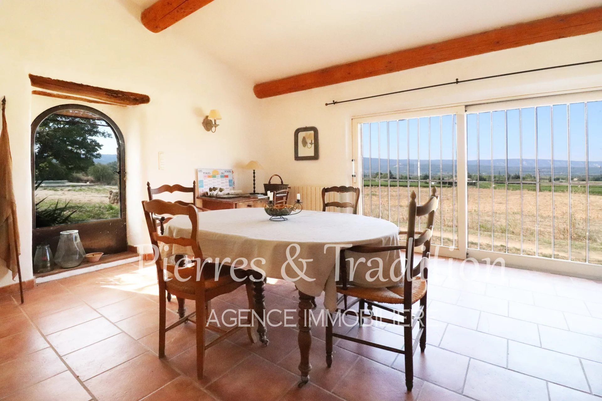 Huis in Bonnieux, Provence-Alpes-Cote d'Azur 12664582