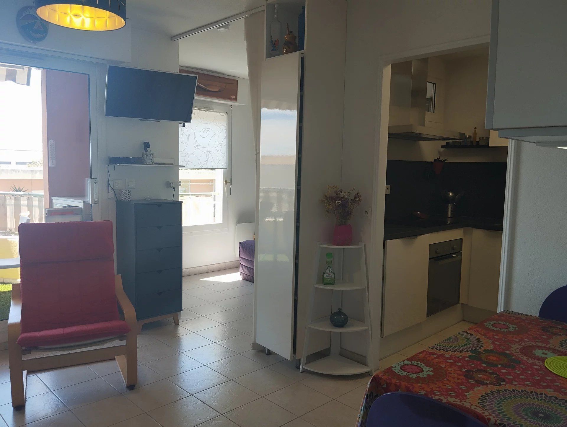 Osakehuoneisto sisään Sanary-sur-Mer, Provence-Alpes-Cote d'Azur 12664604