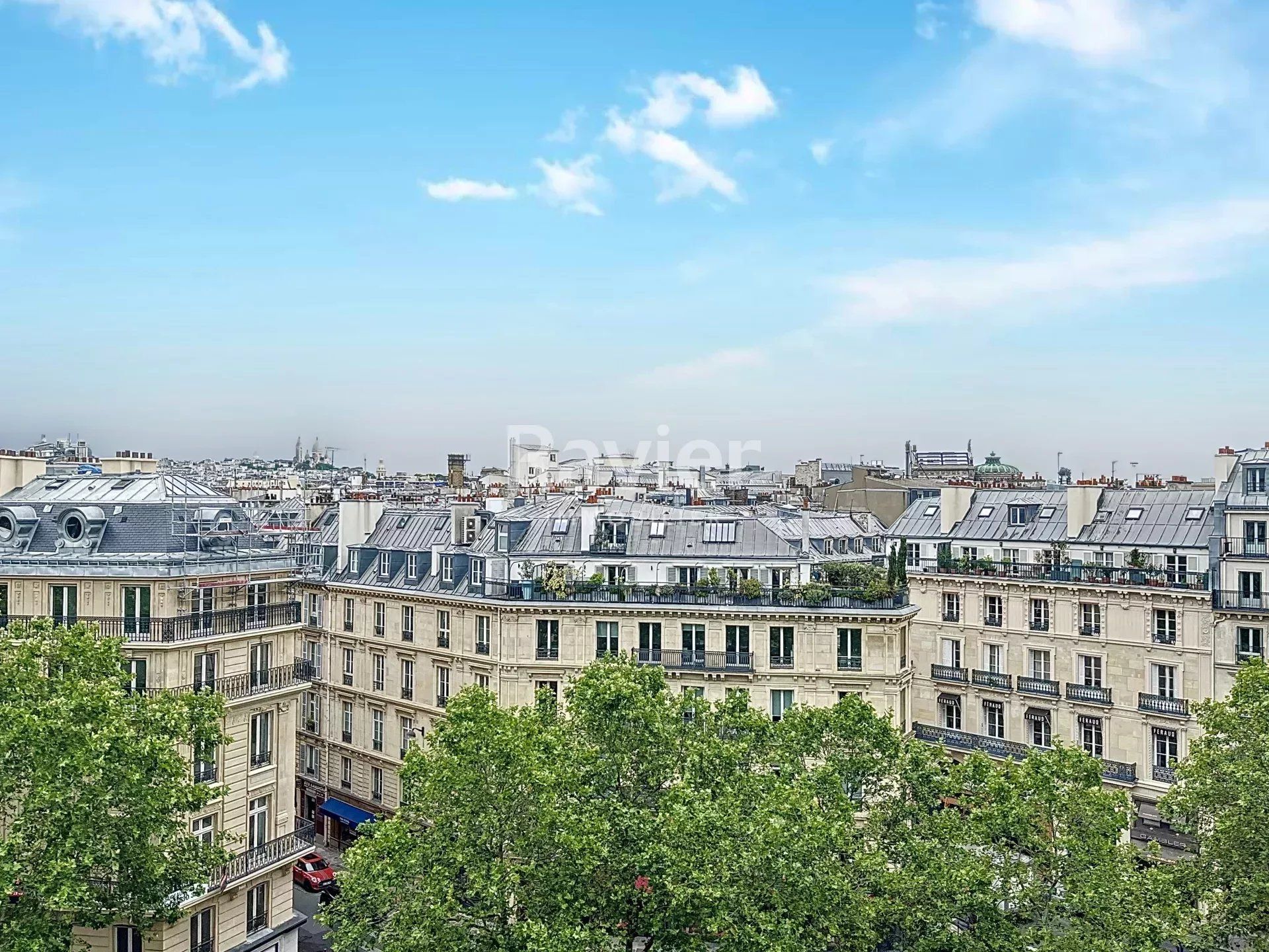 Condominium in Clichy, Ile-de-France 12664834