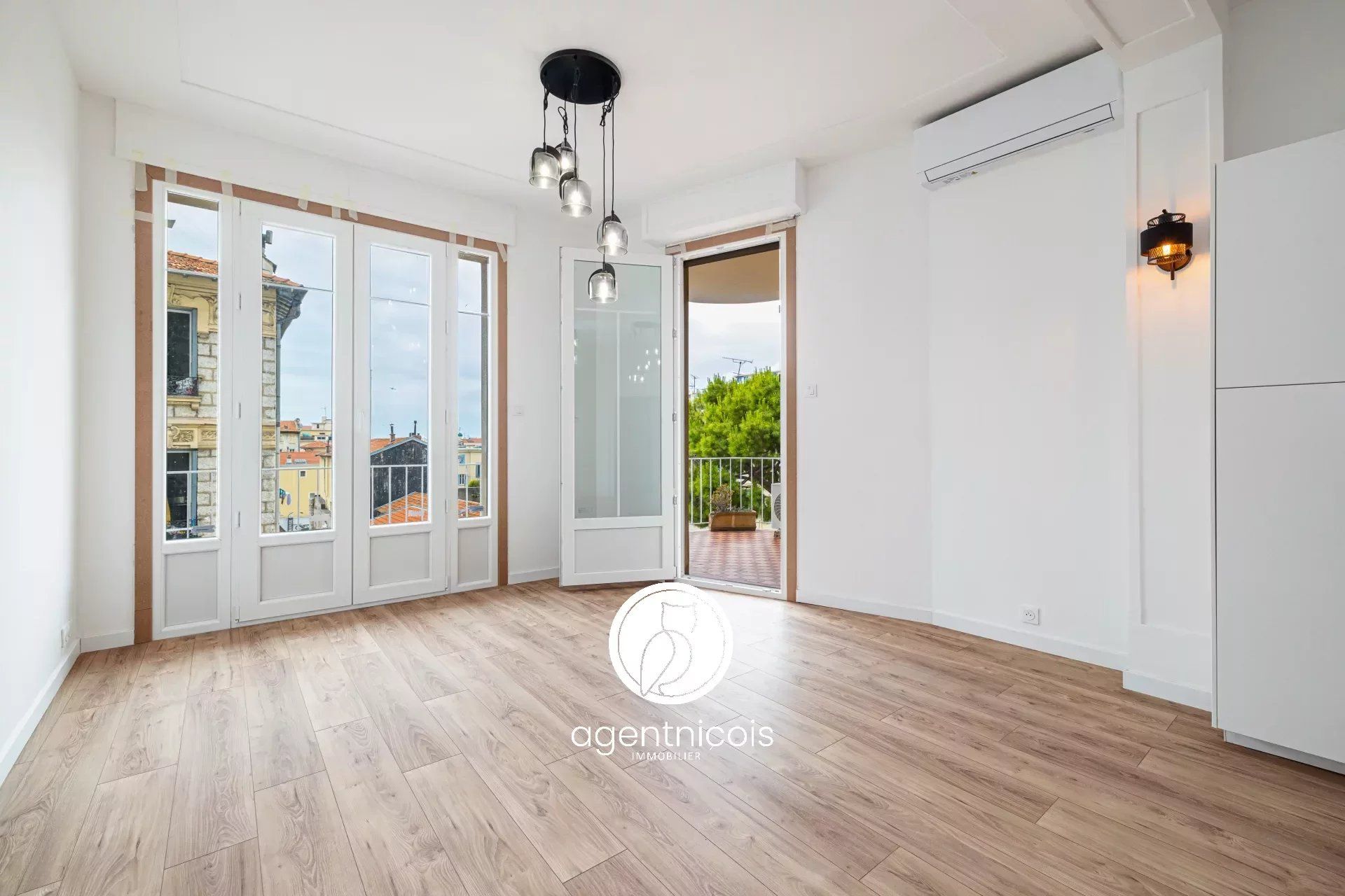 Condominium in Nice, Alpes-Maritimes 12664858