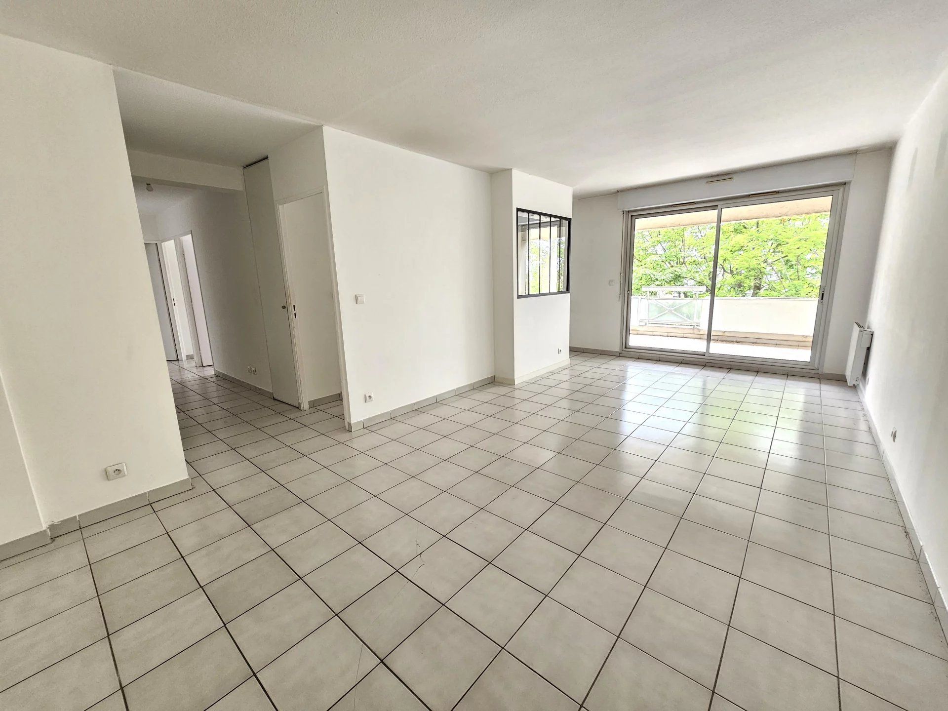 Кондоминиум в Marseille 12ème, Bouches-du-Rhône 12665000