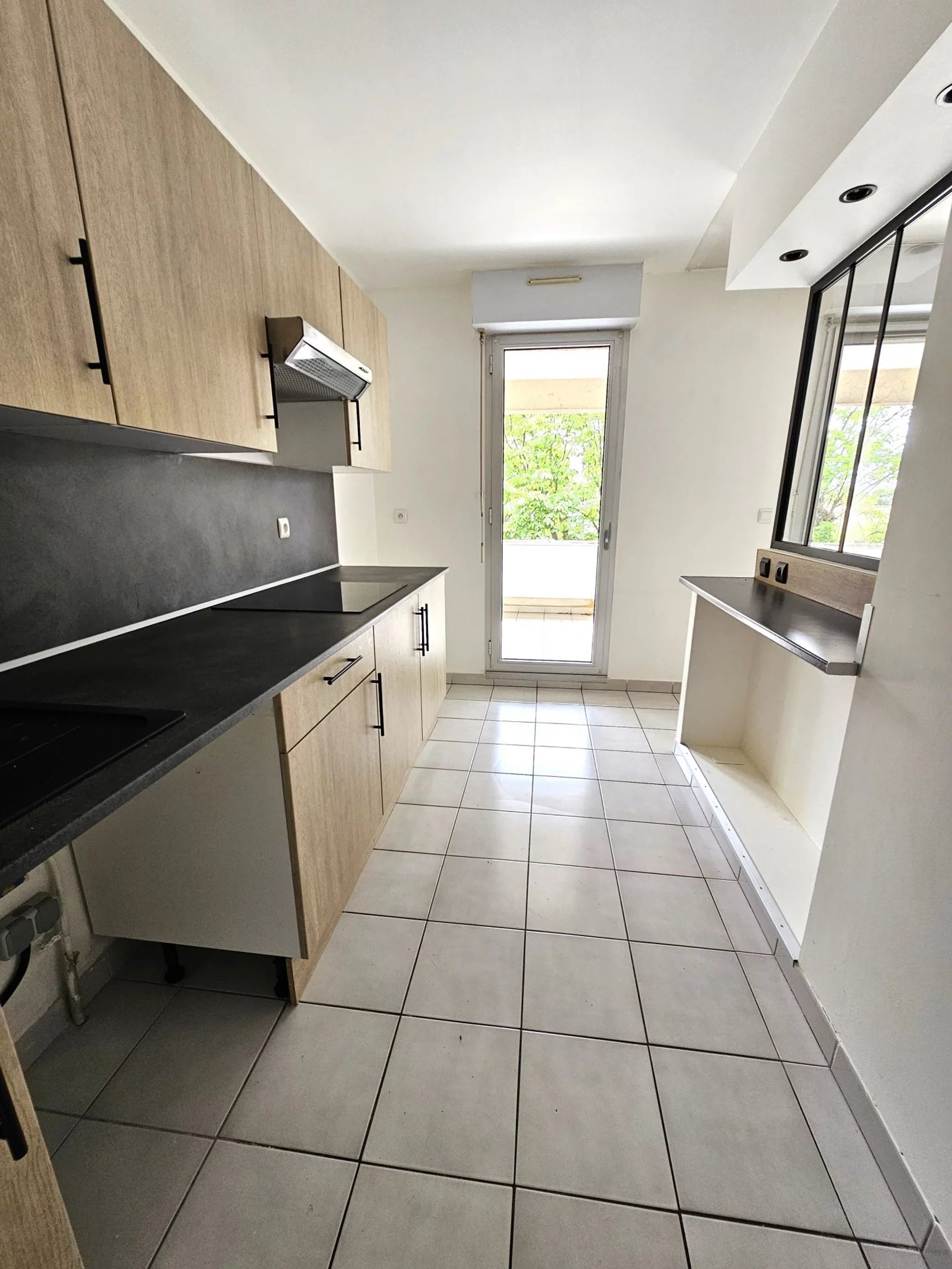 Кондоминиум в Marseille 12ème, Bouches-du-Rhône 12665000