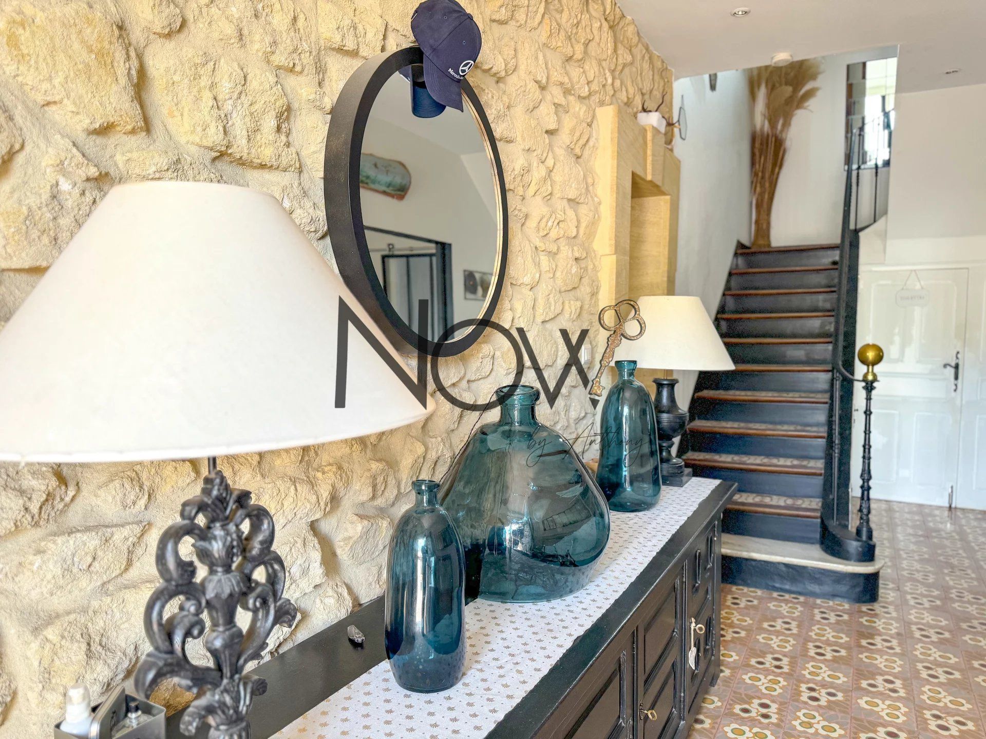 Inny w L'Isle-sur-la-Sorgue, Vaucluse 12665020