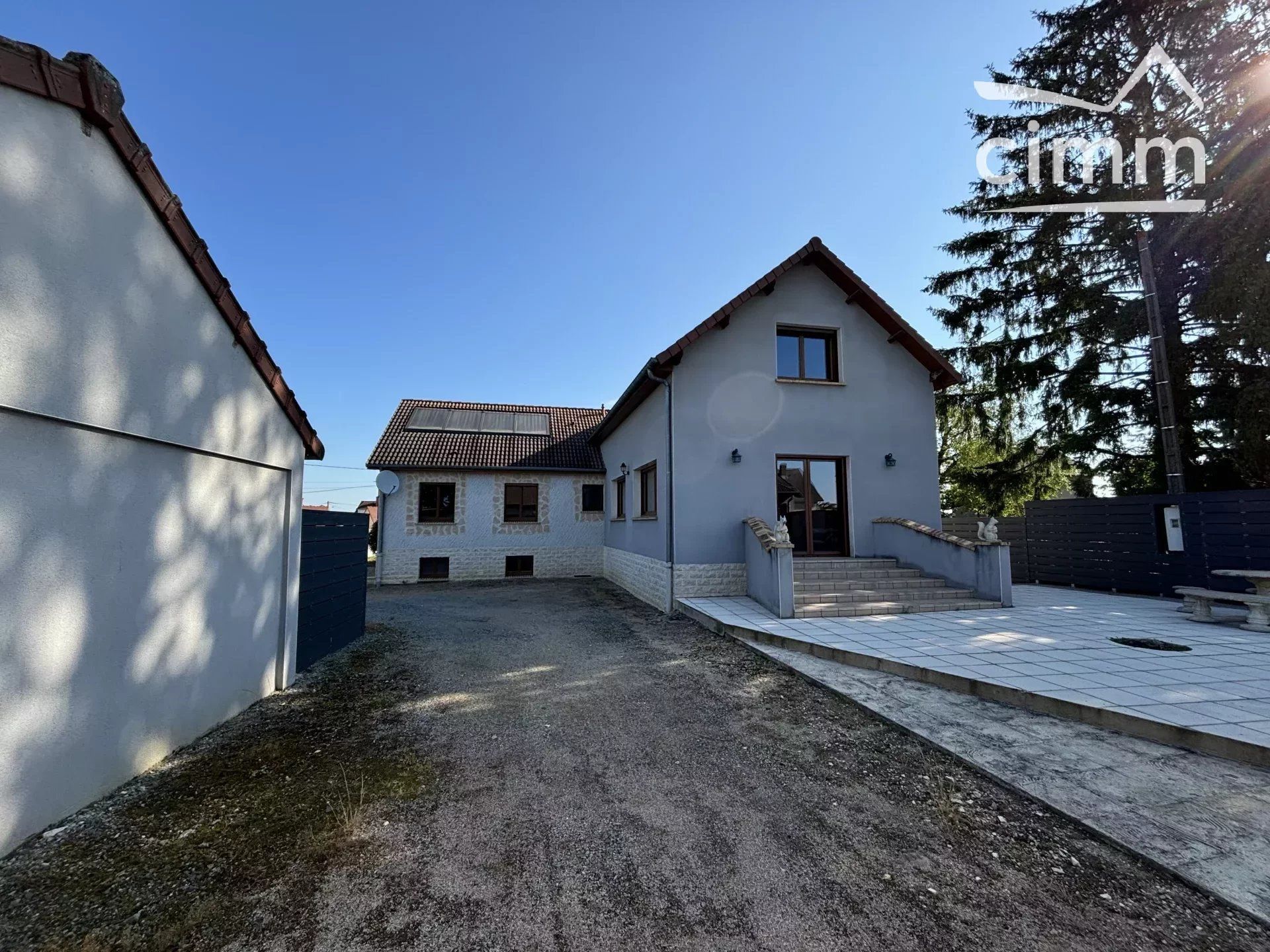 Hus i Diou, Allier 12665273