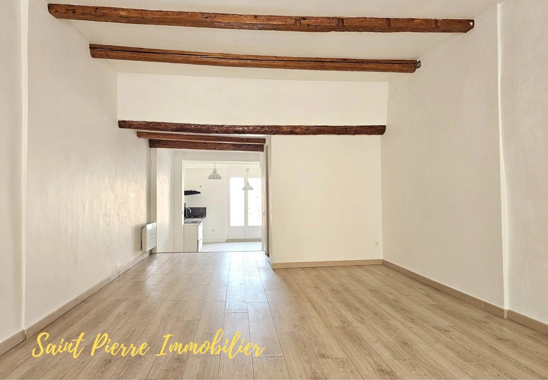 Condominium in Martigues, Provence-Alpes-Côte d'Azur 12665450