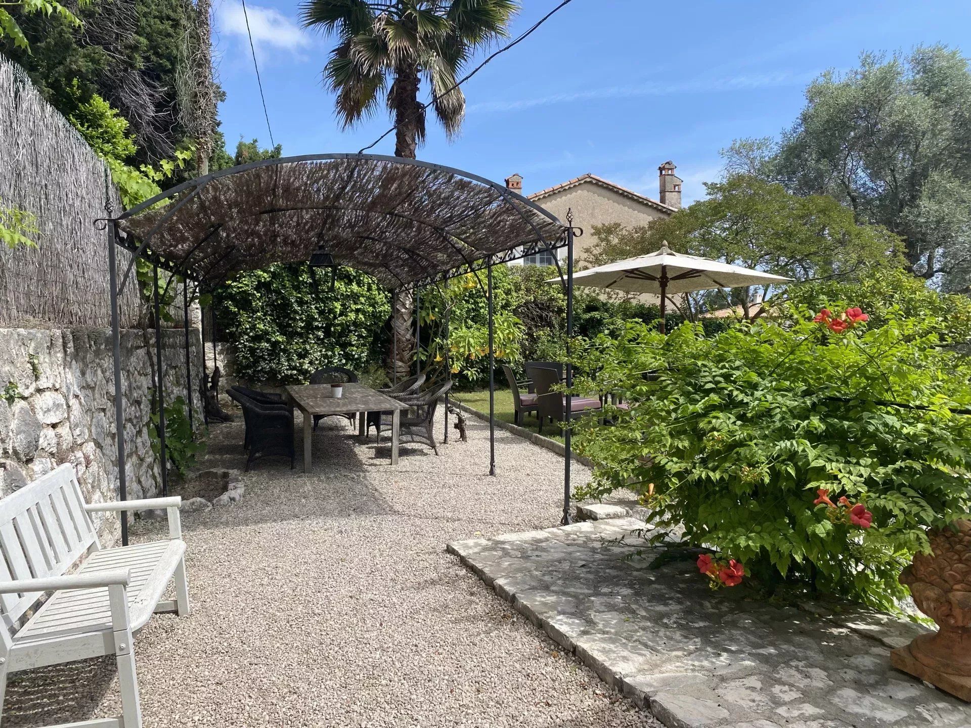 жилой дом в Saint-Paul-de-Vence, Alpes-Maritimes 12665489